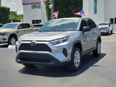 2025 Toyota RAV4 LE
