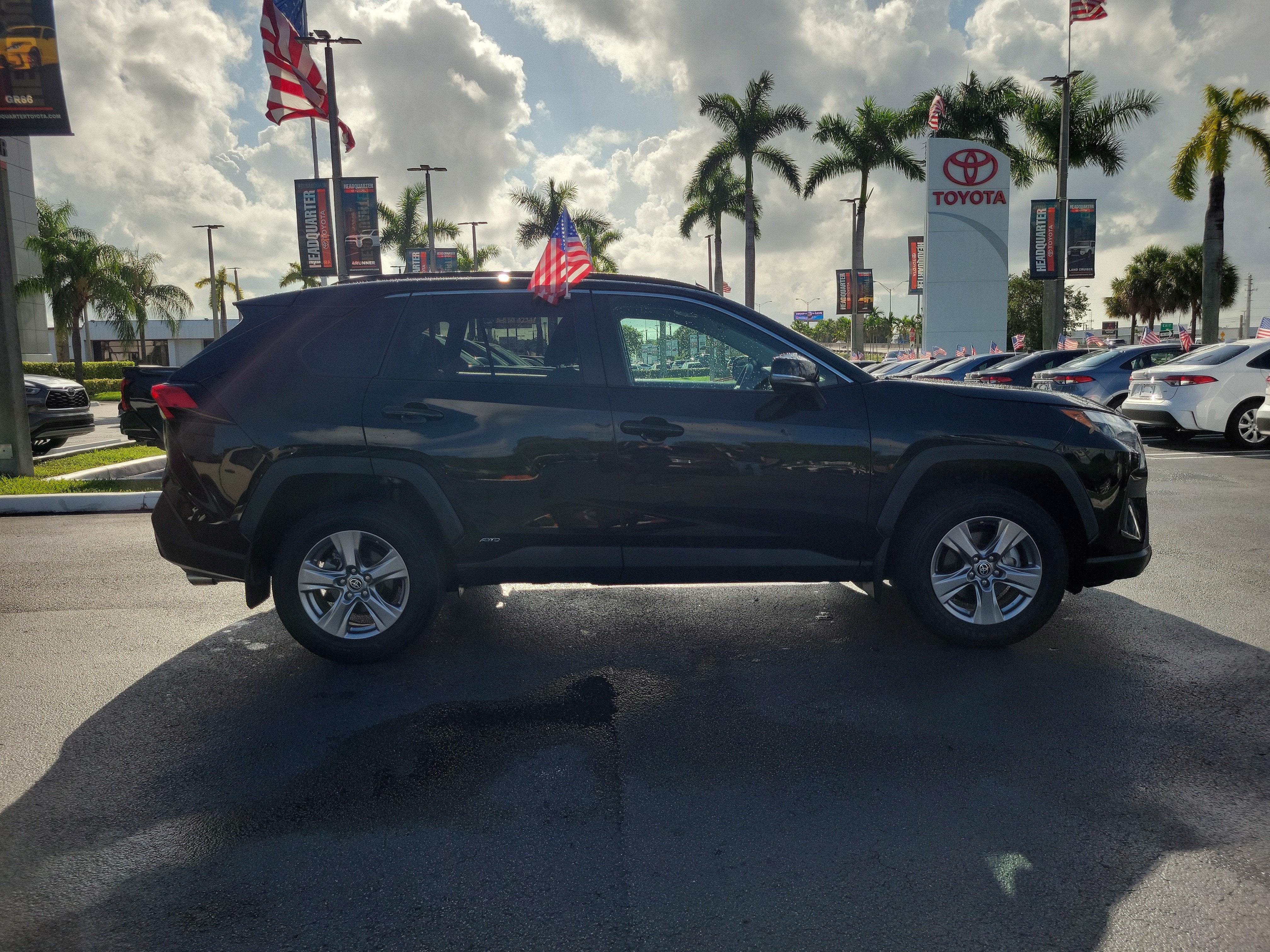 2023 Toyota RAV4 Hybrid LE