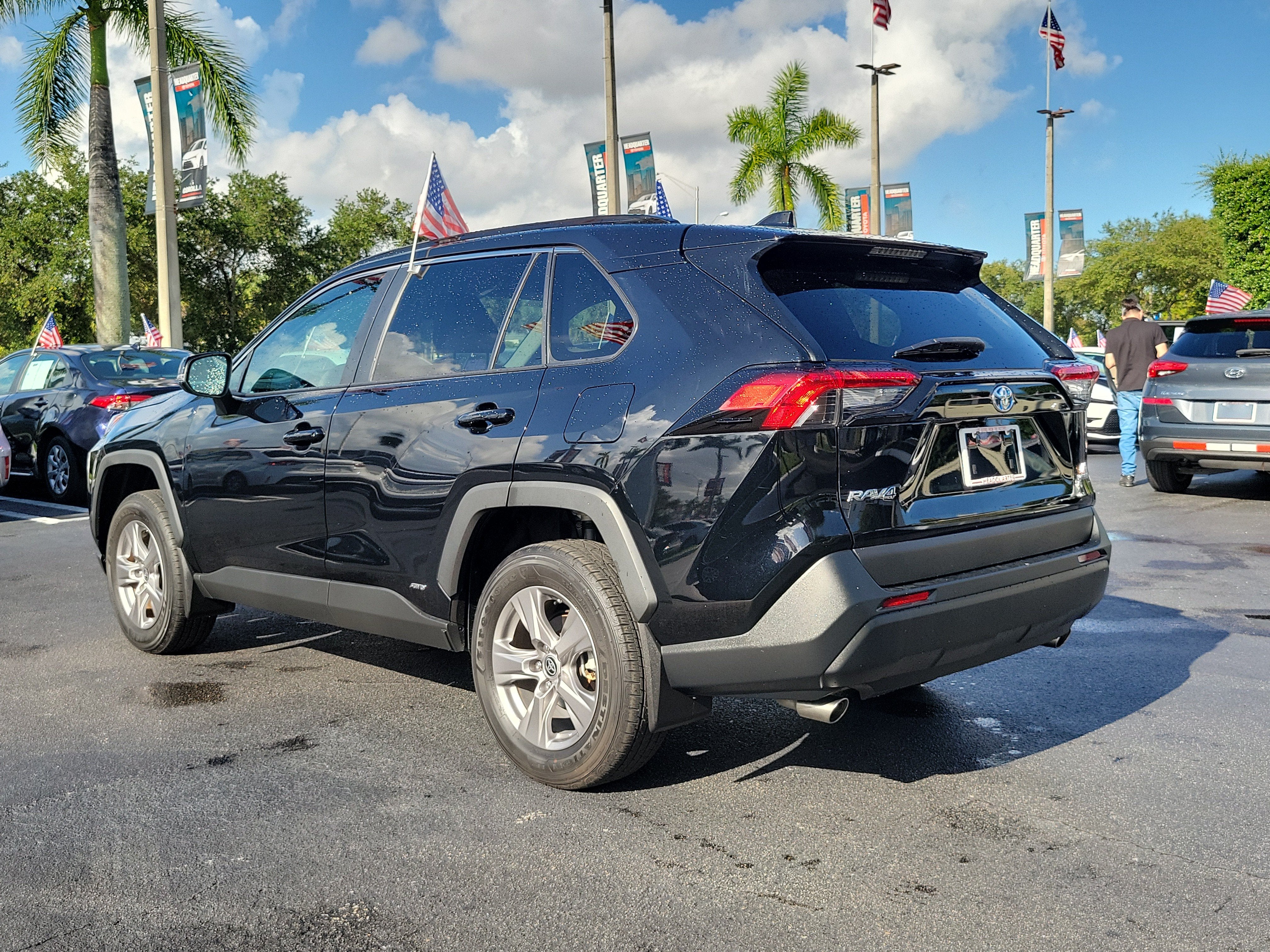 2023 Toyota RAV4 Hybrid LE