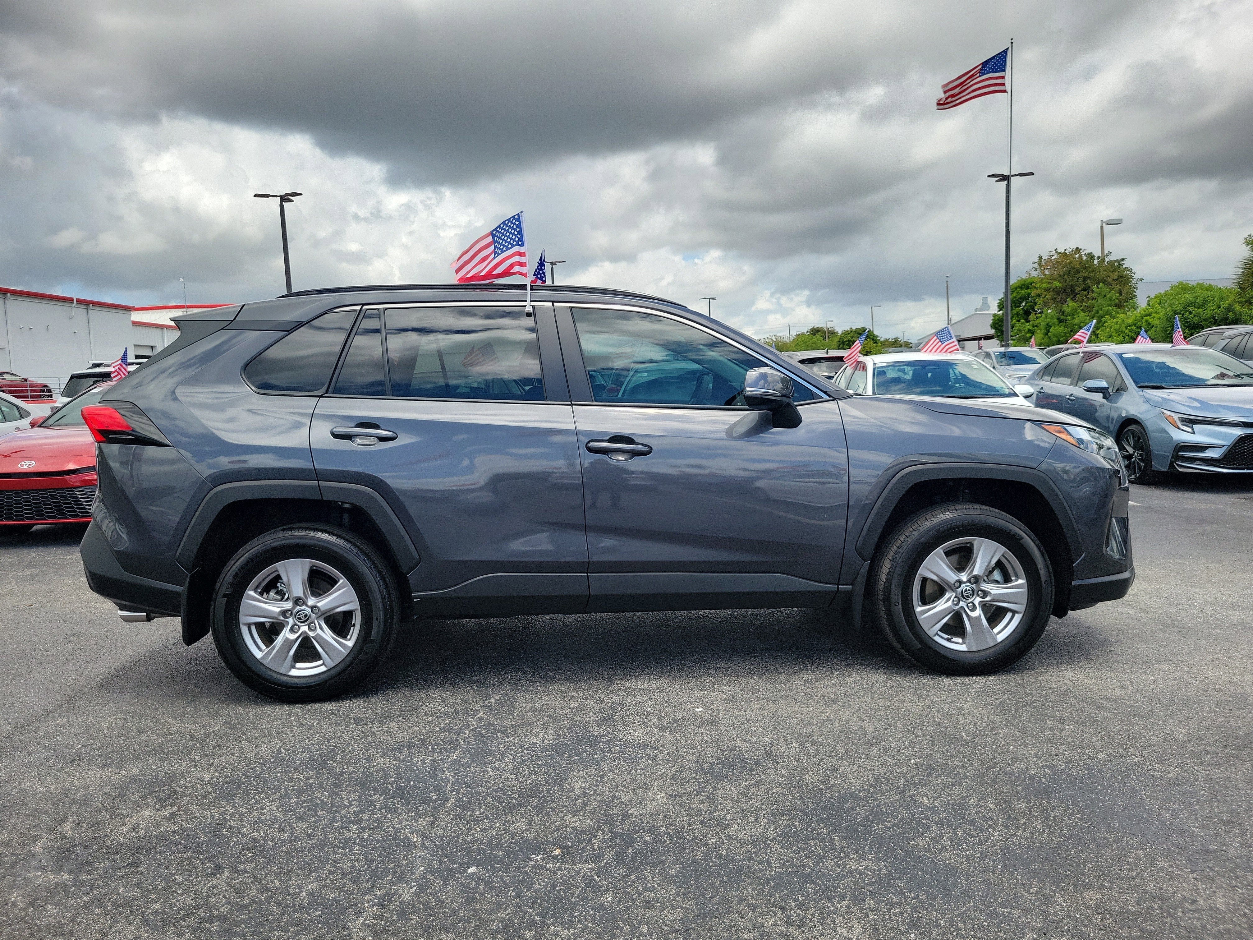 2025 Toyota RAV4 XLE