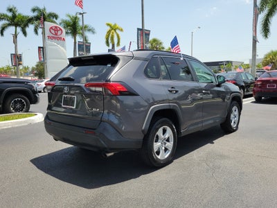 2021 Toyota RAV4 XLE