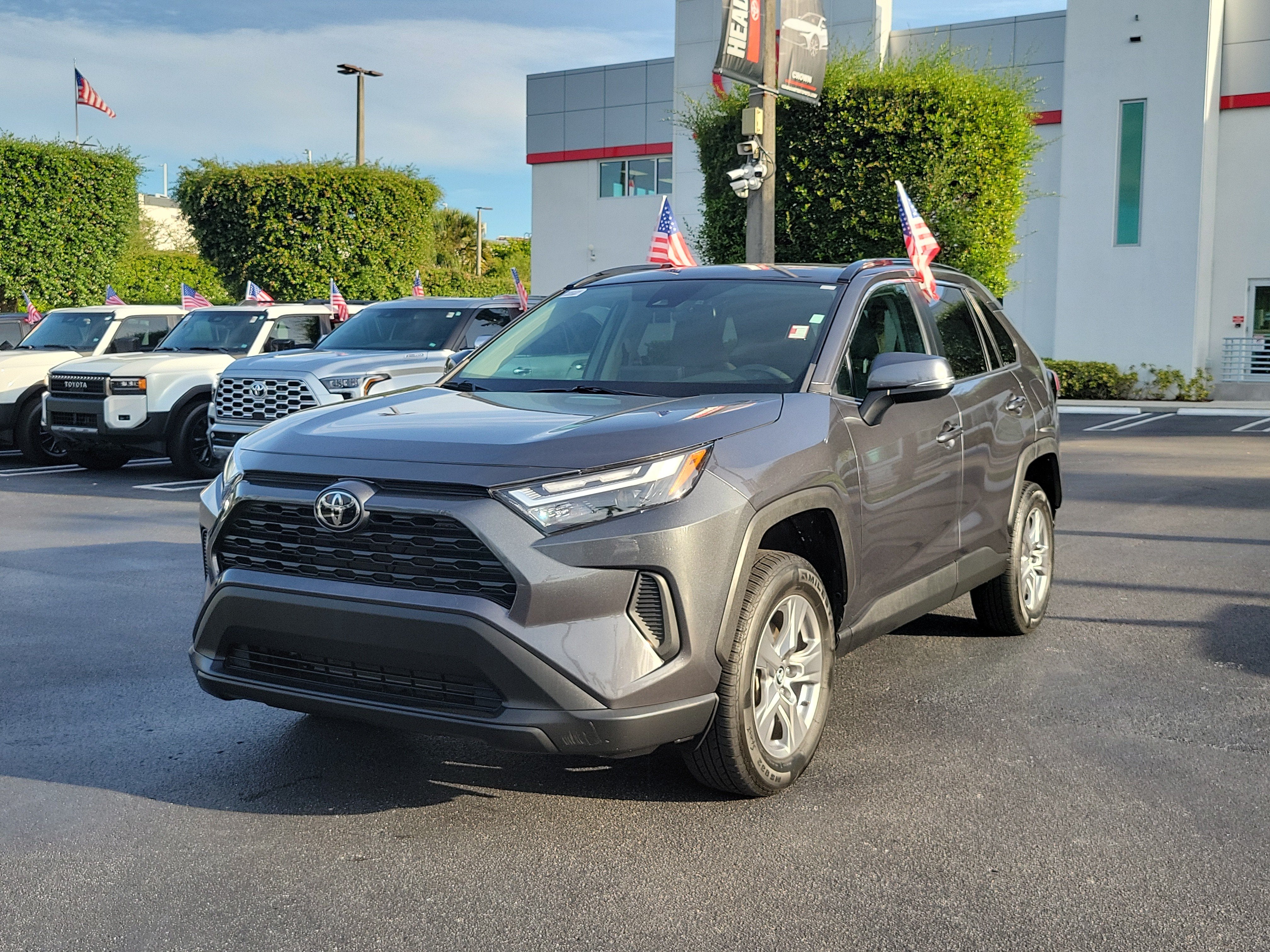 2022 Toyota RAV4 XLE