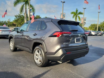 2022 Toyota RAV4 XLE