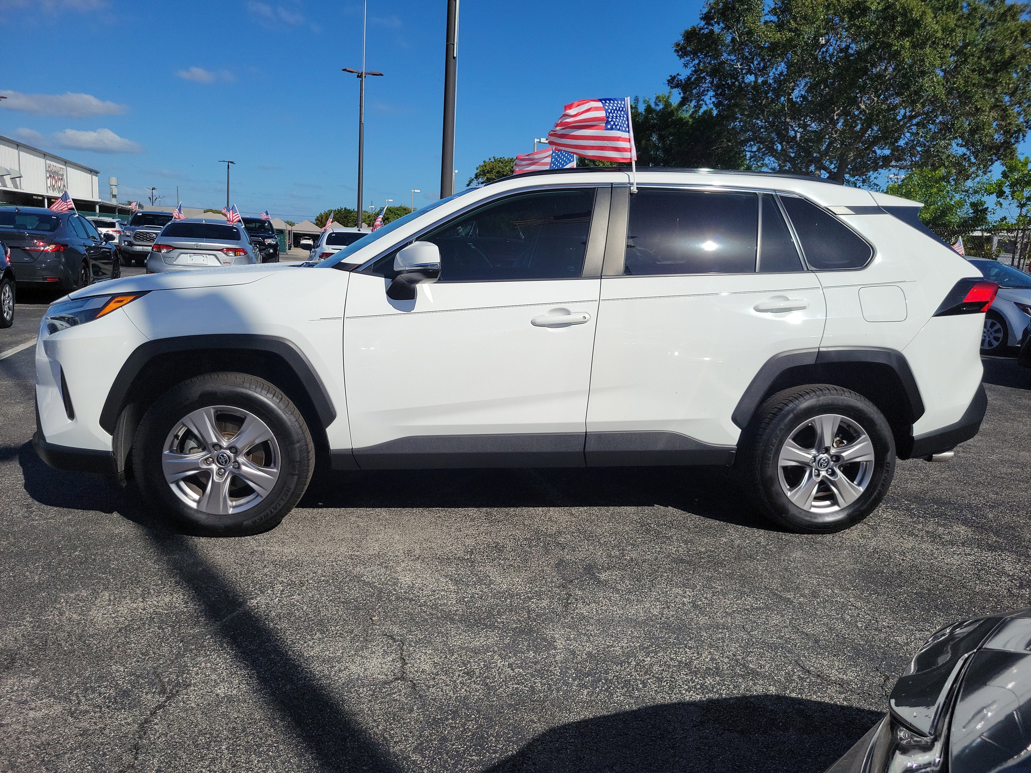 2022 Toyota RAV4 XLE