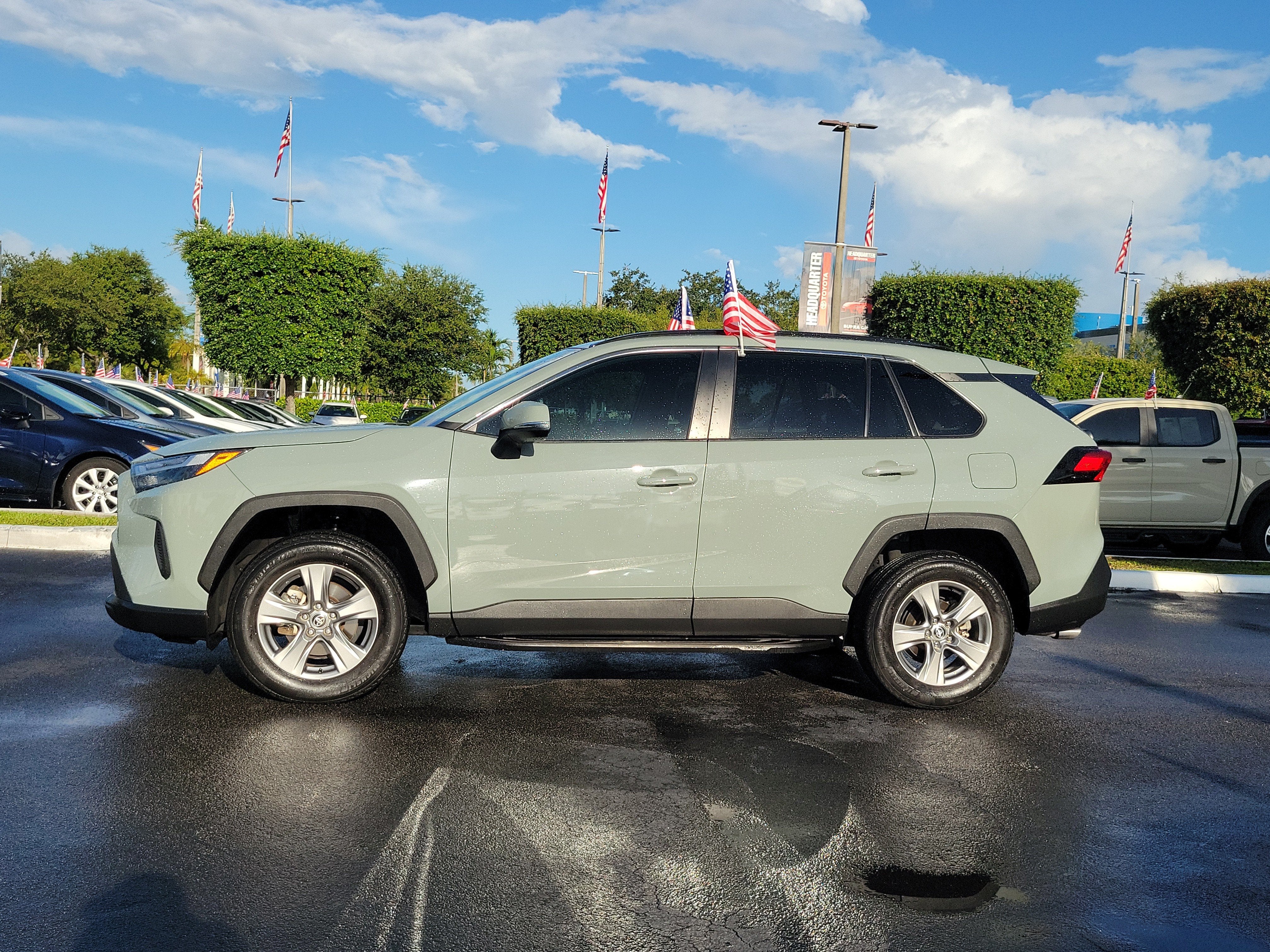 2023 Toyota RAV4 XLE