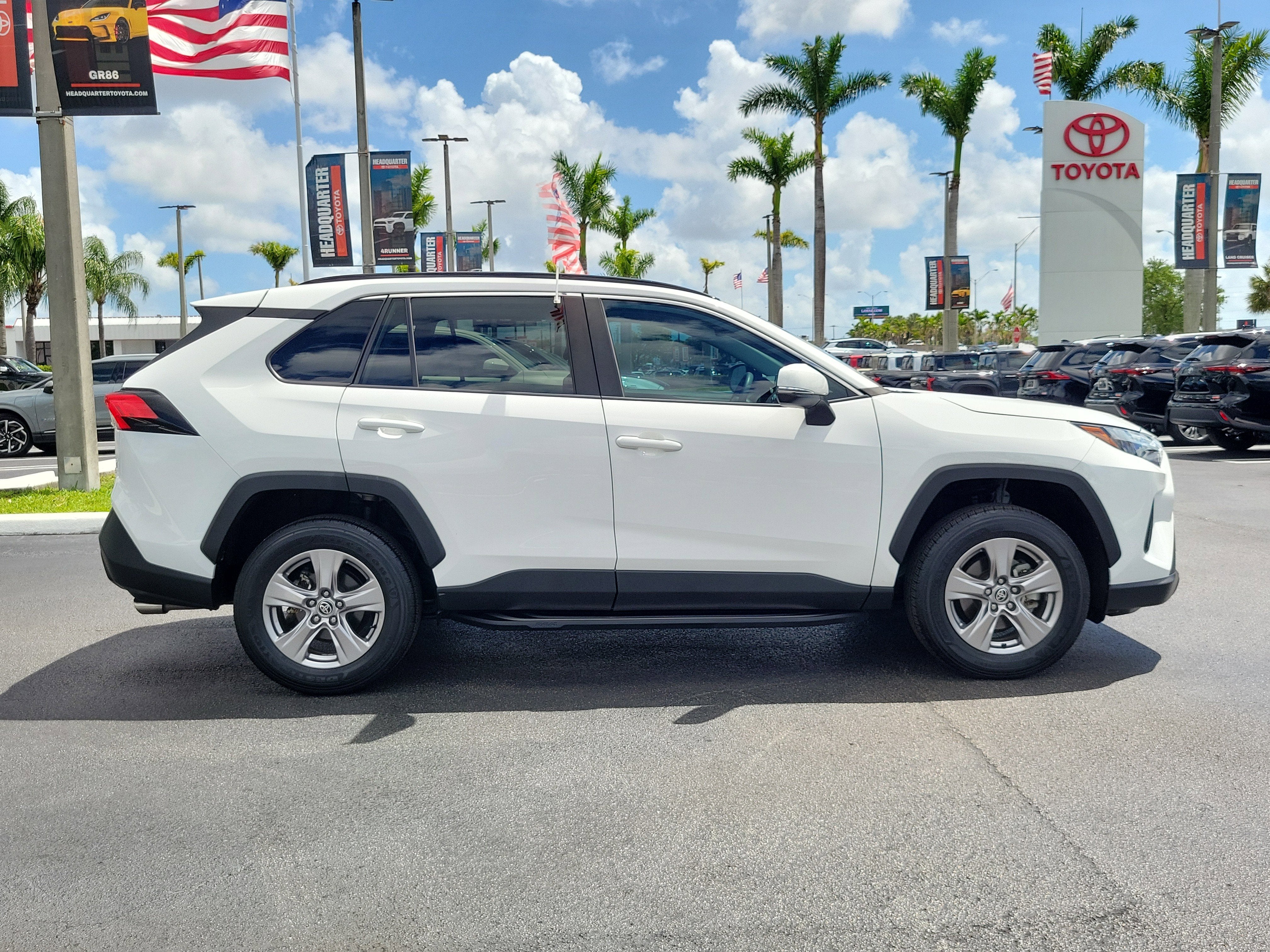 2023 Toyota RAV4 XLE