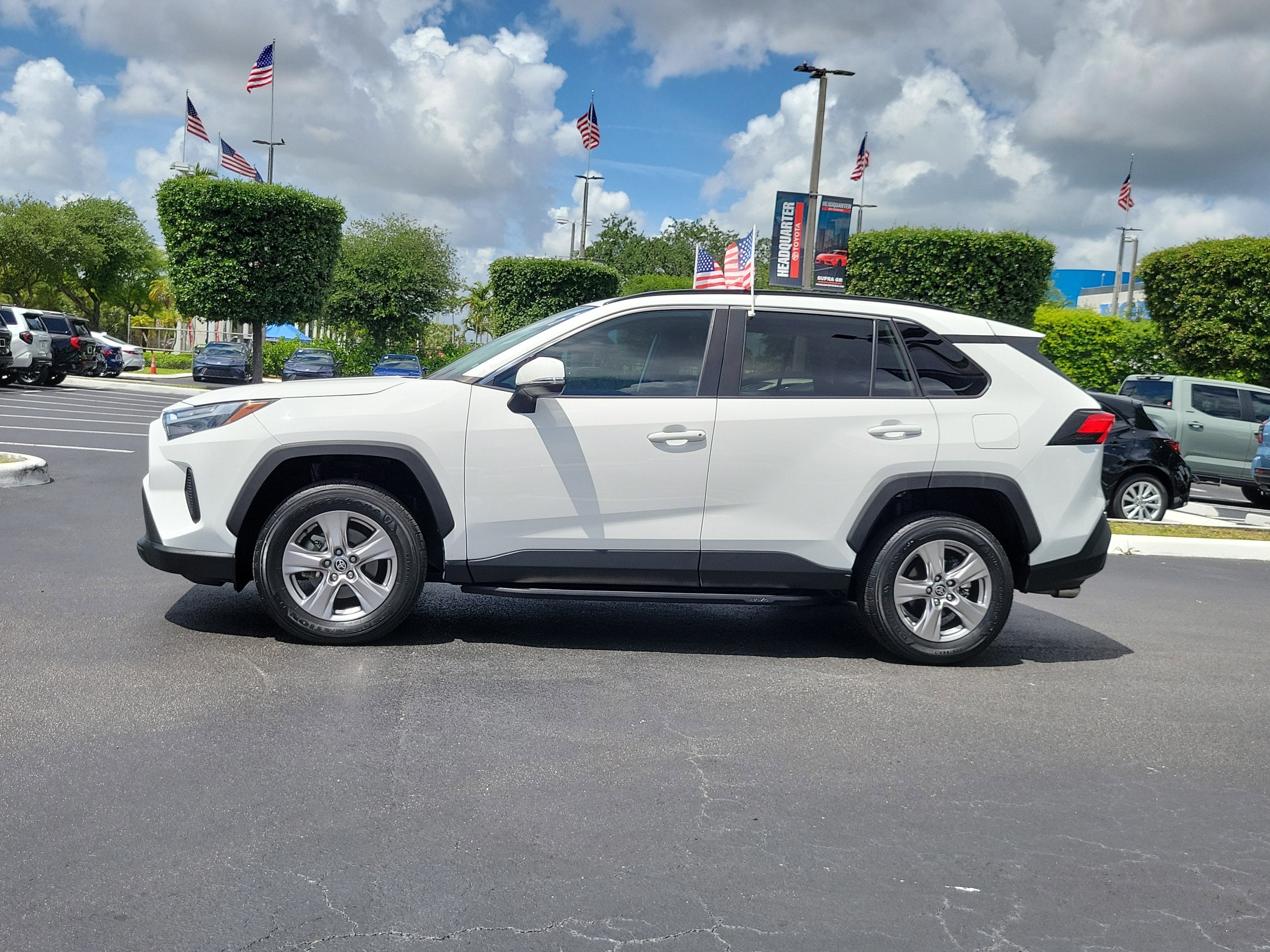 2023 Toyota RAV4 XLE