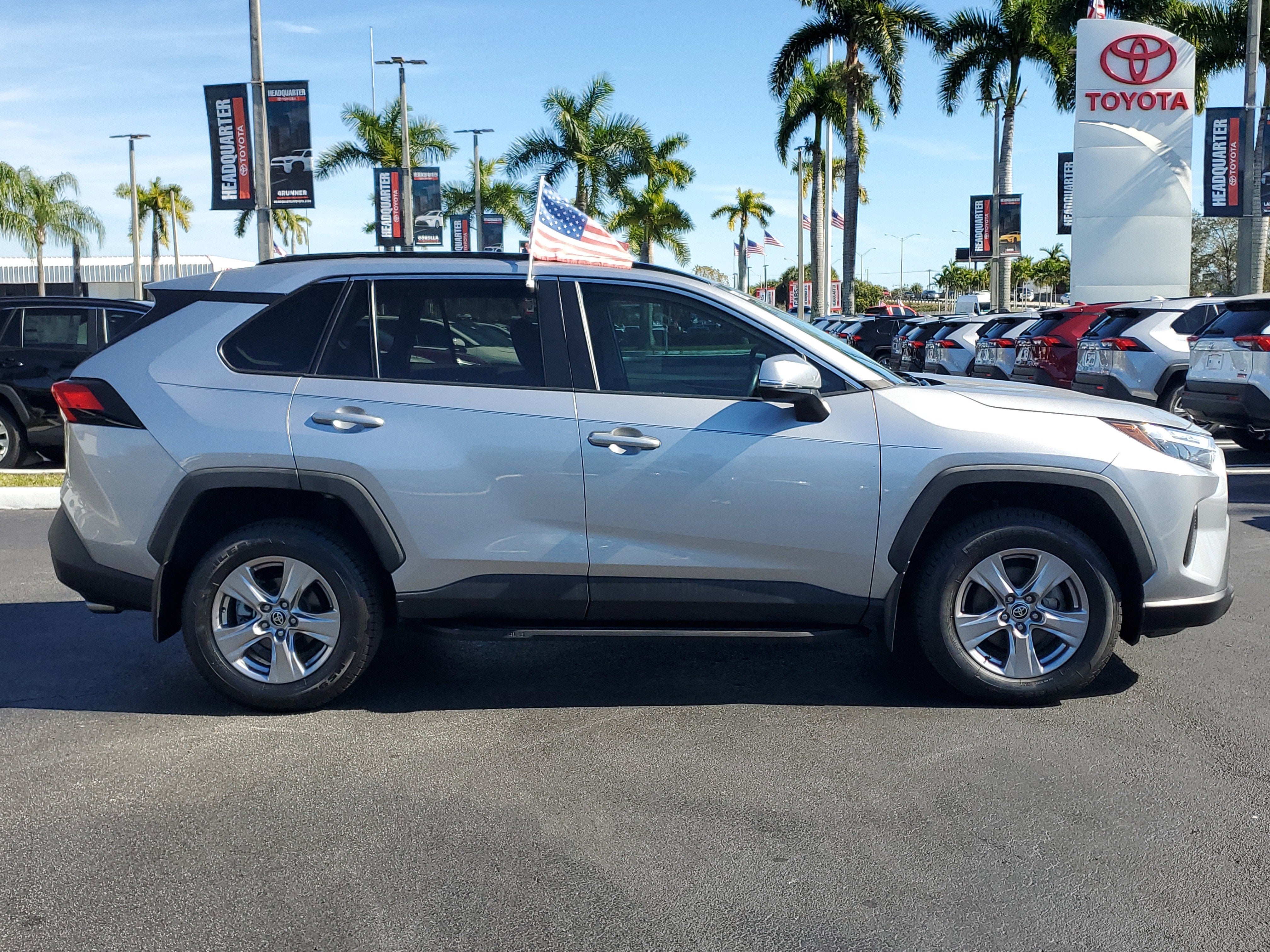 2022 Toyota RAV4 XLE