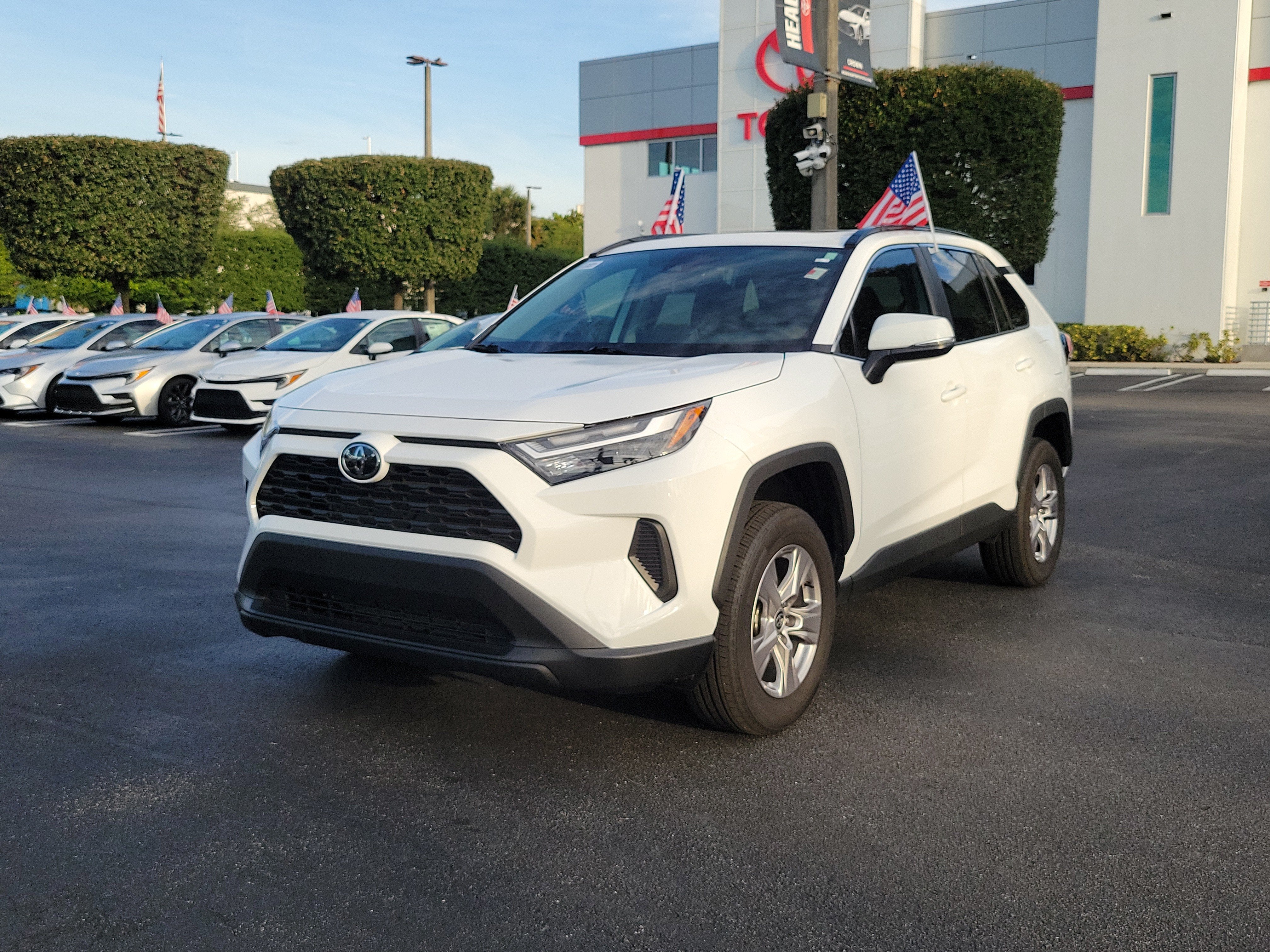 2025 Toyota RAV4 XLE