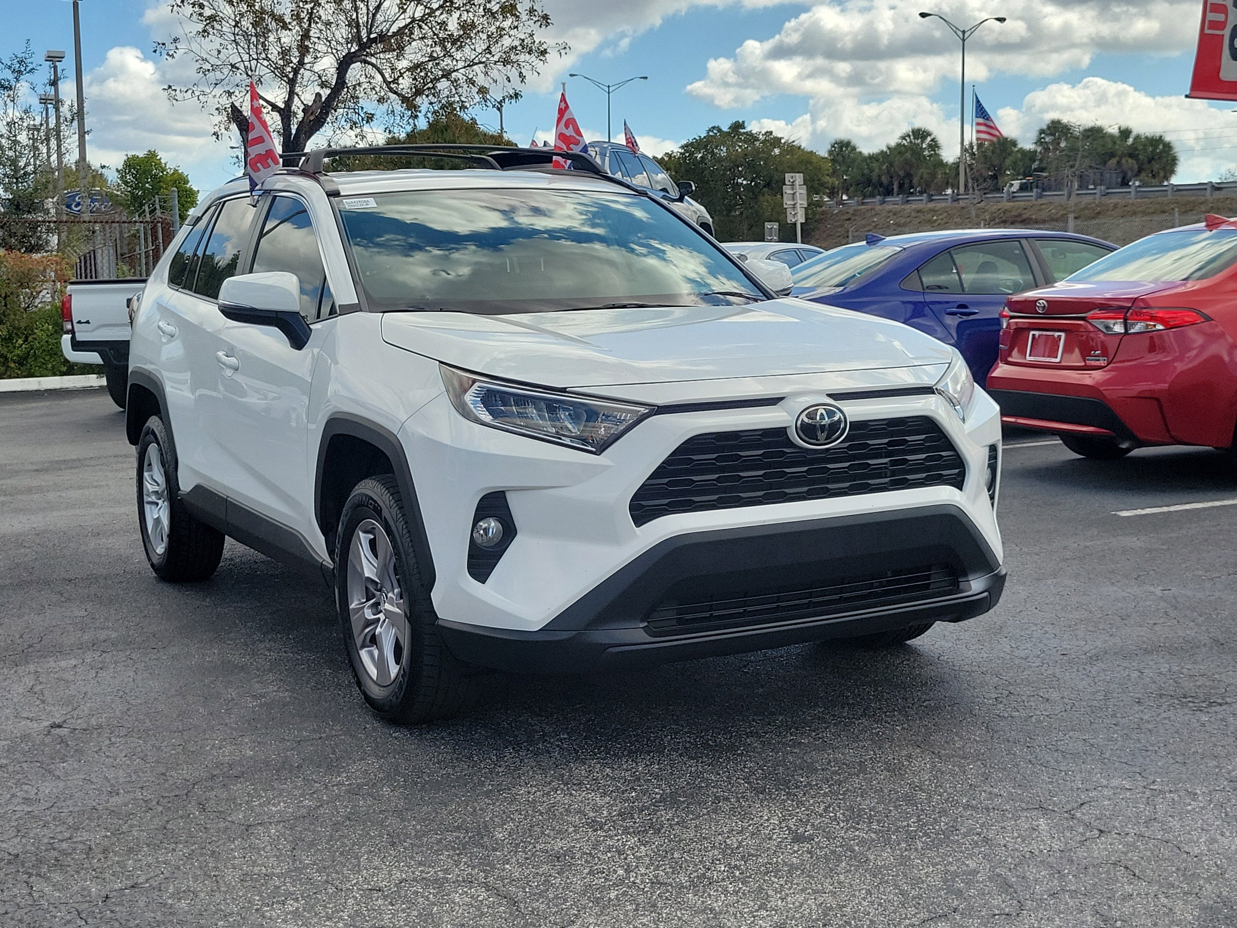 2020 Toyota RAV4 XLE