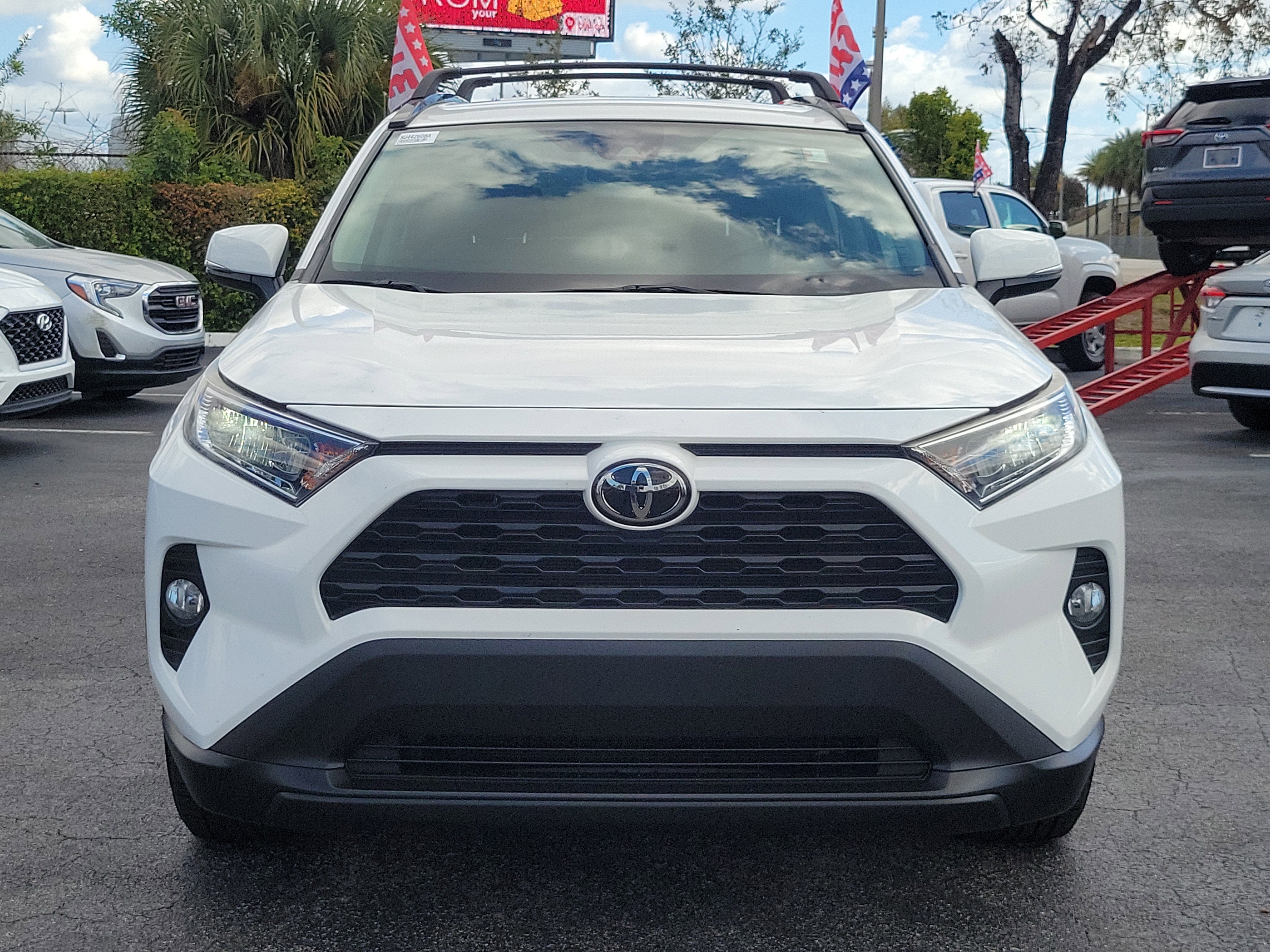 2020 Toyota RAV4 XLE