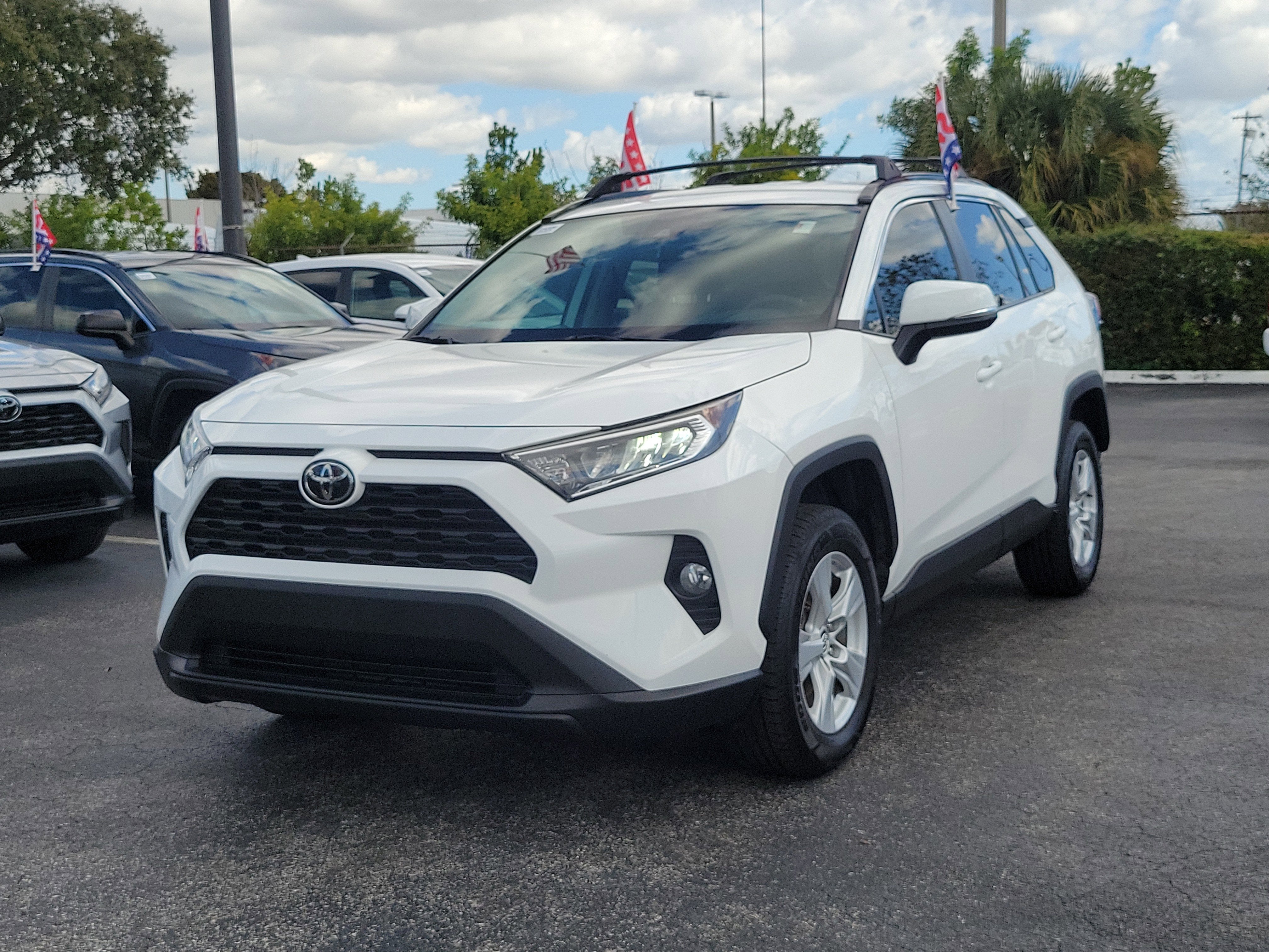 2020 Toyota RAV4 XLE