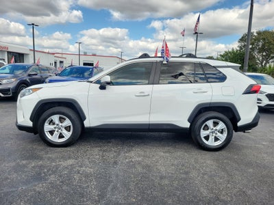 2020 Toyota RAV4 XLE