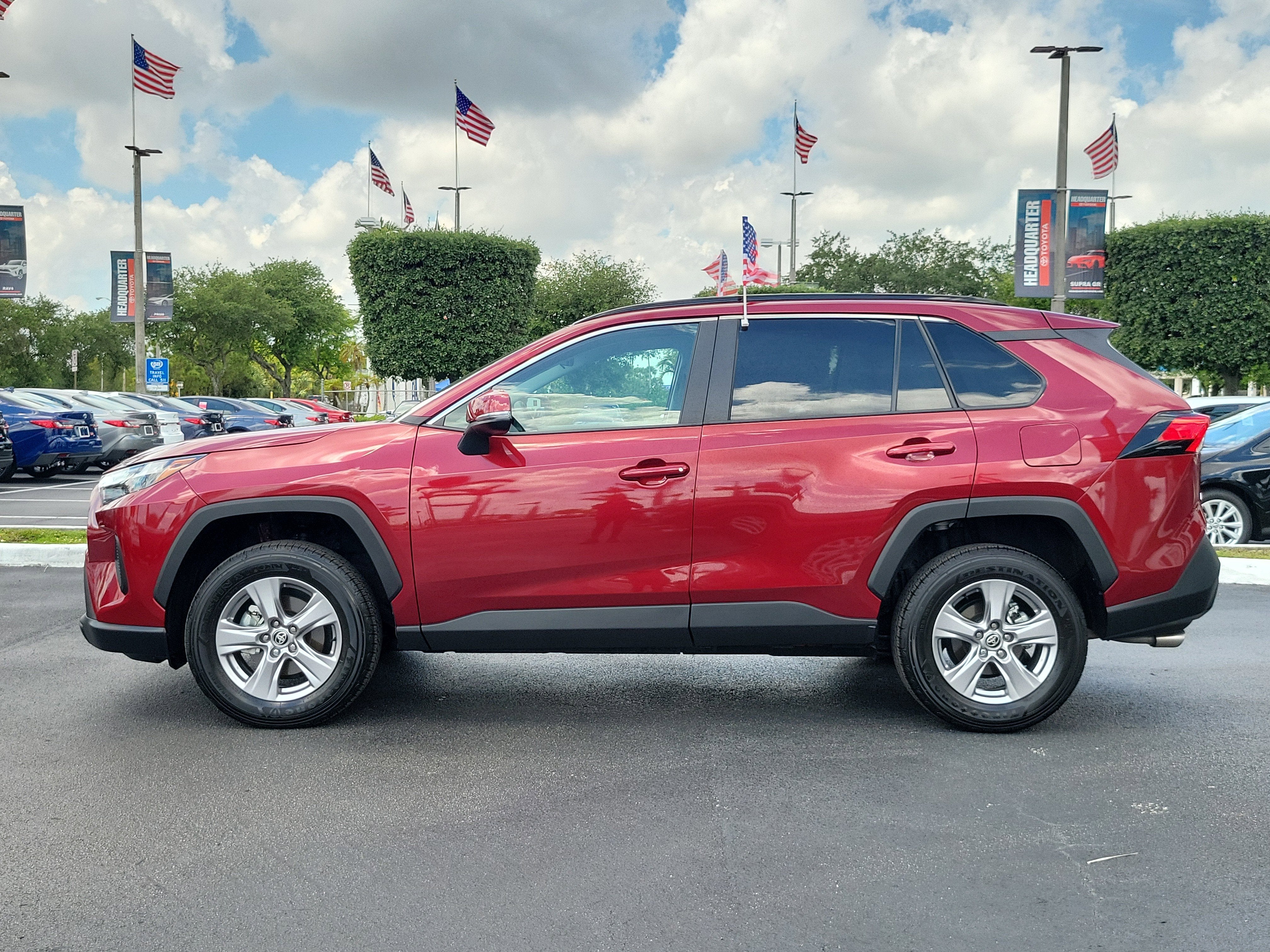 2025 Toyota RAV4 XLE