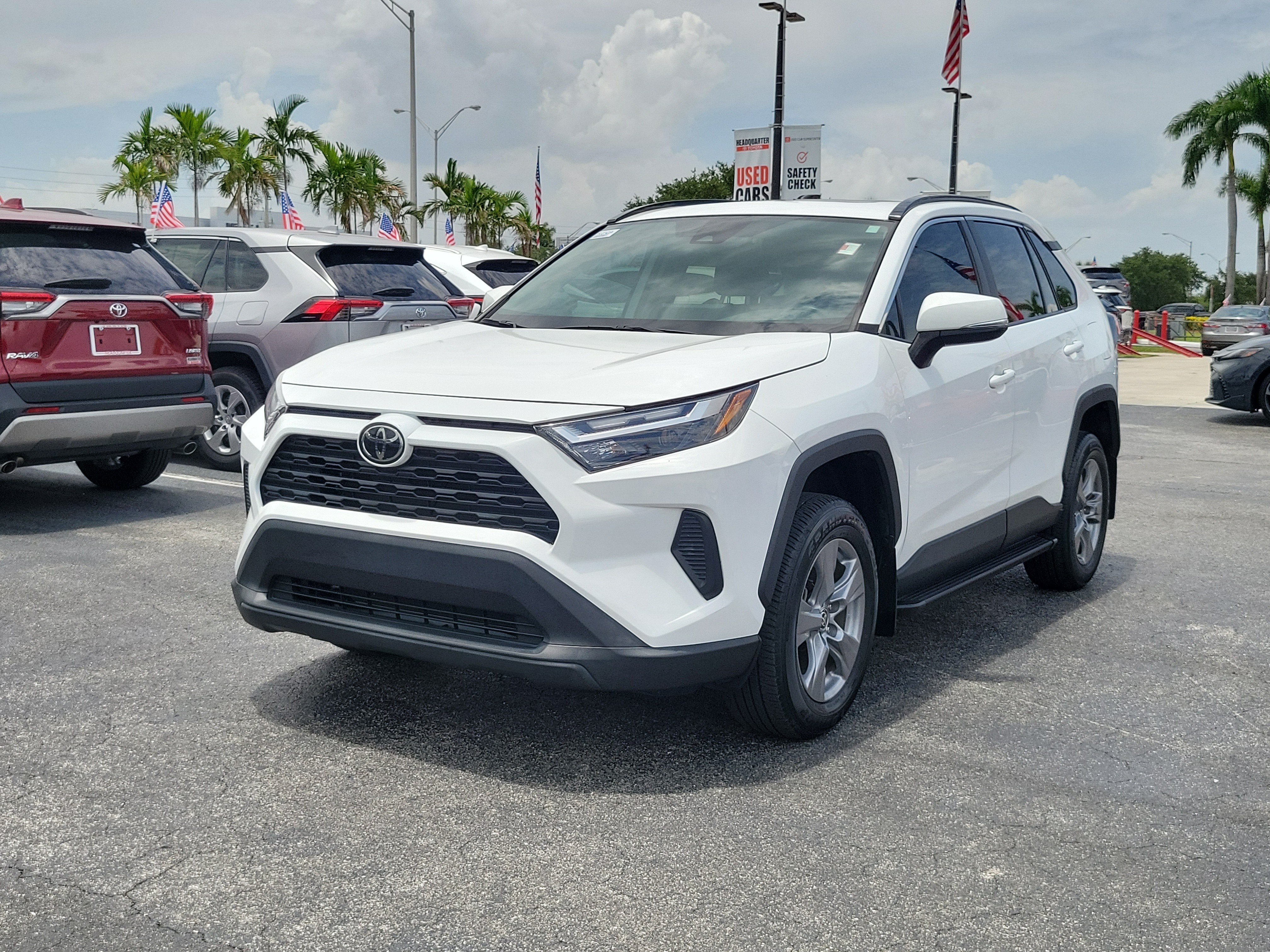 2022 Toyota RAV4 XLE