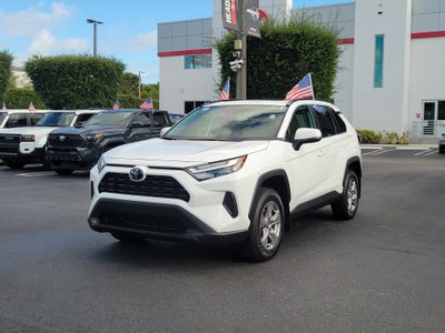 2025 Toyota RAV4 XLE