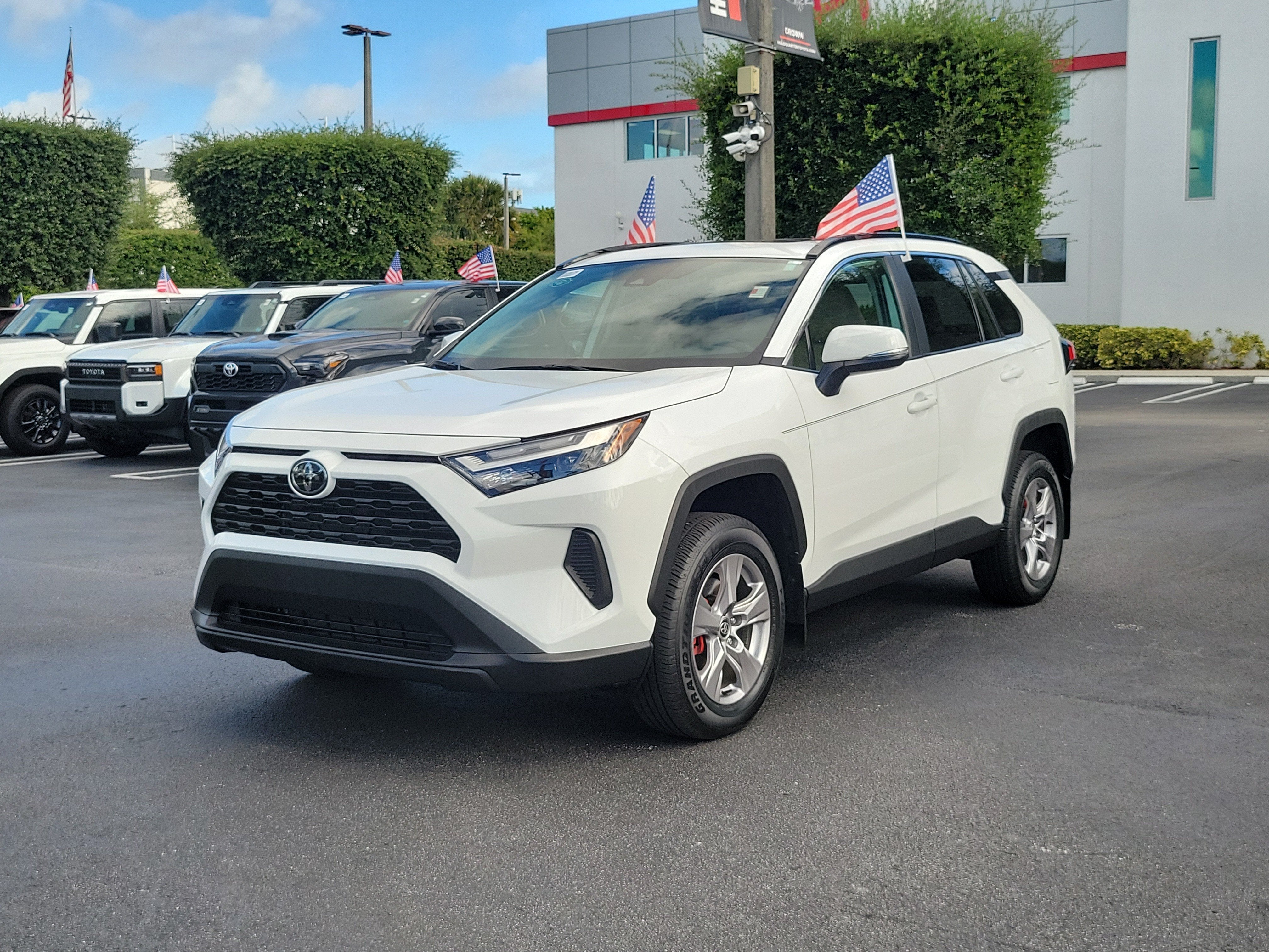 2025 Toyota RAV4 XLE