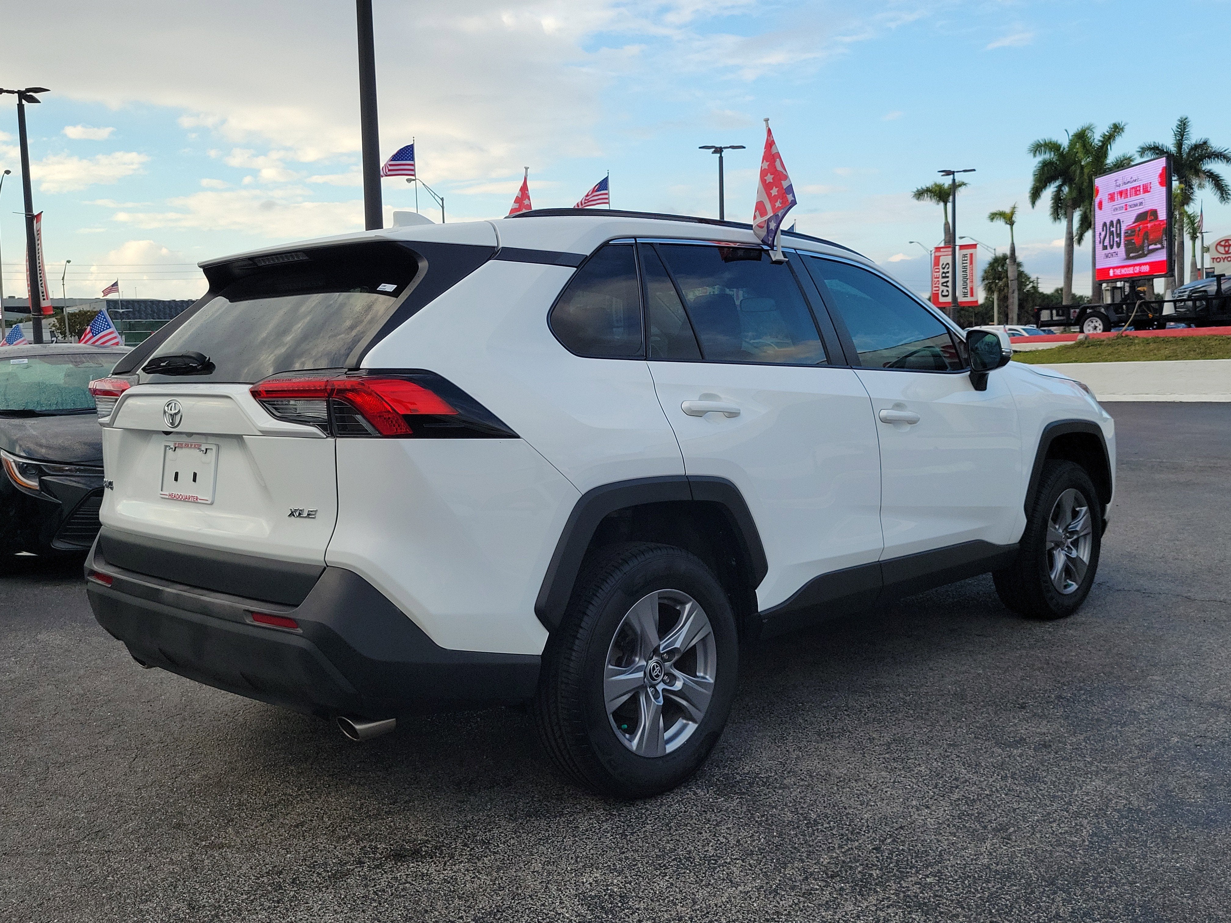 2022 Toyota RAV4 XLE