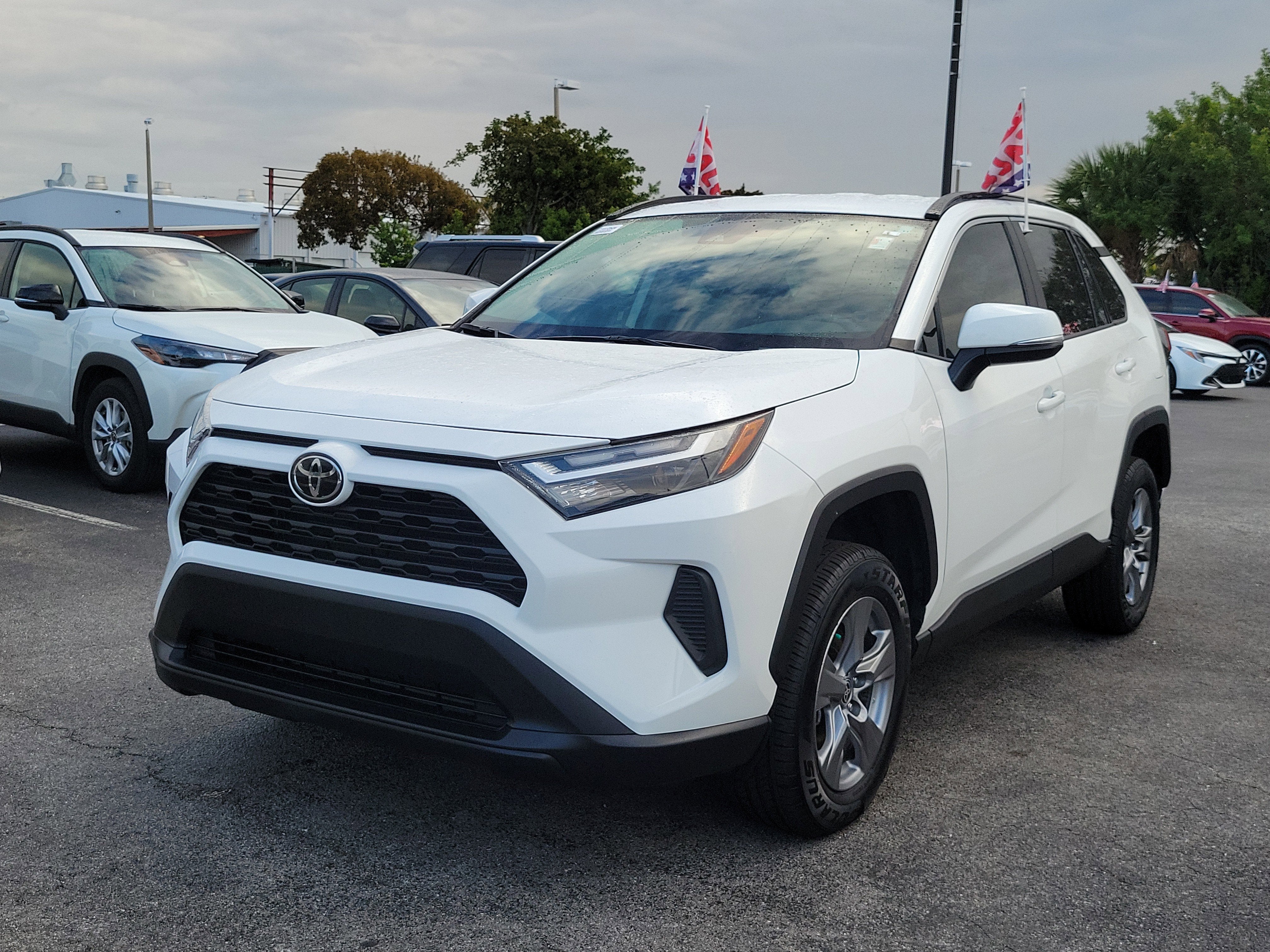 2022 Toyota RAV4 XLE