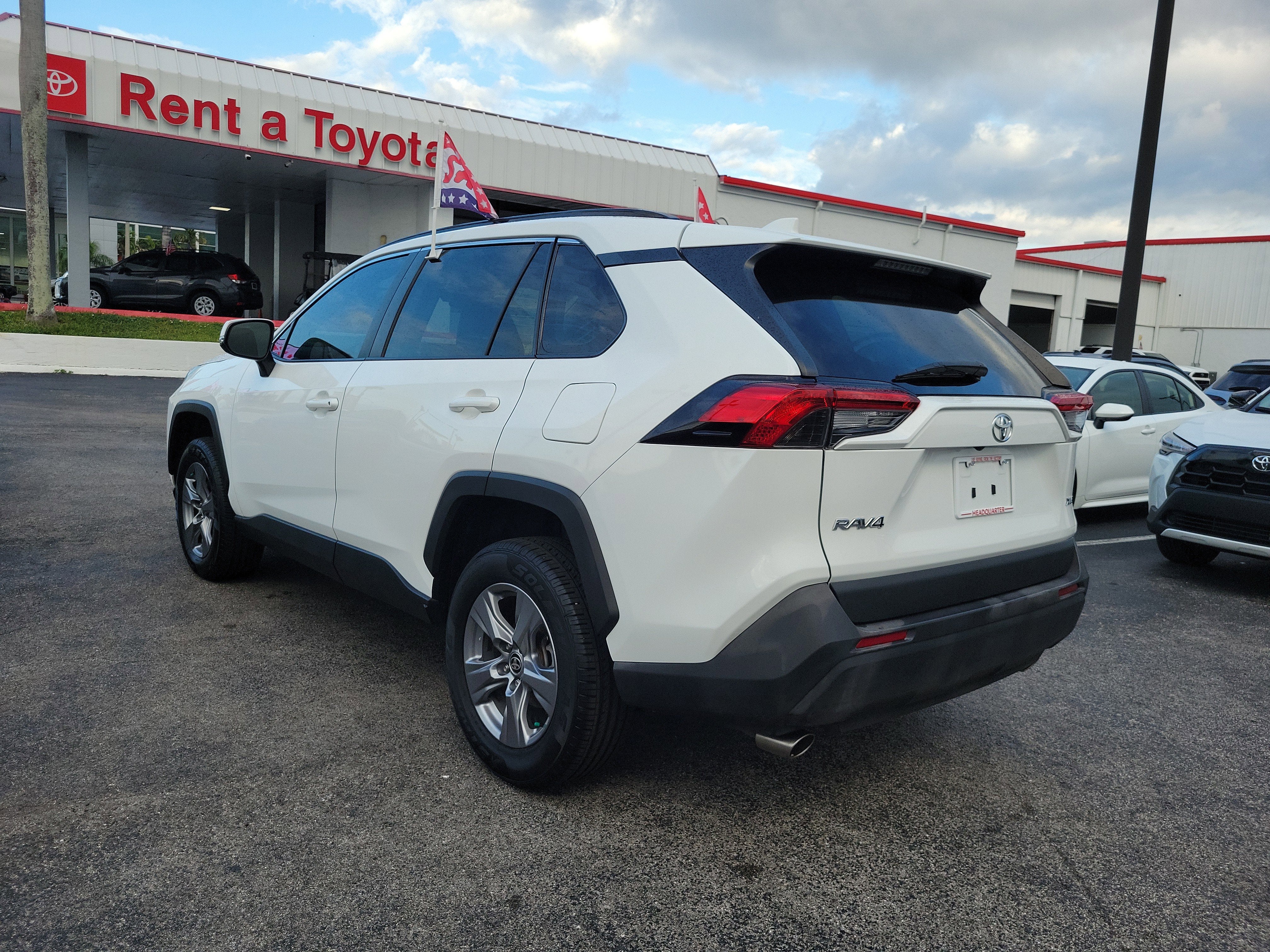 2022 Toyota RAV4 XLE