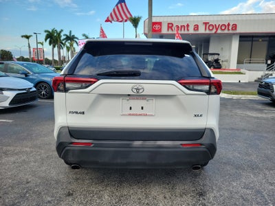 2022 Toyota RAV4 XLE