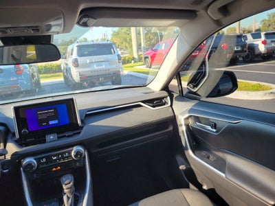 2023 Toyota RAV4 XLE
