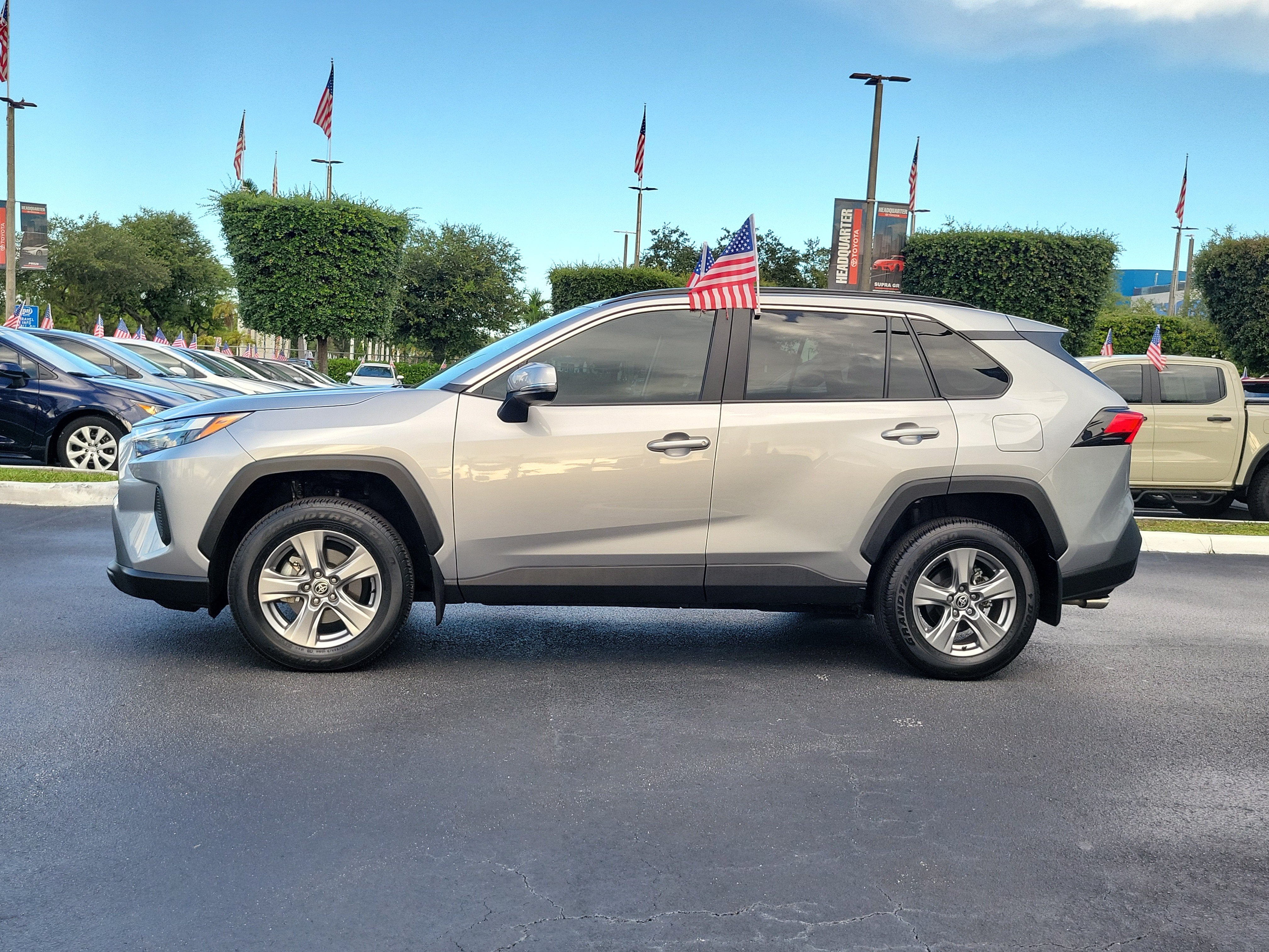 2025 Toyota RAV4 XLE