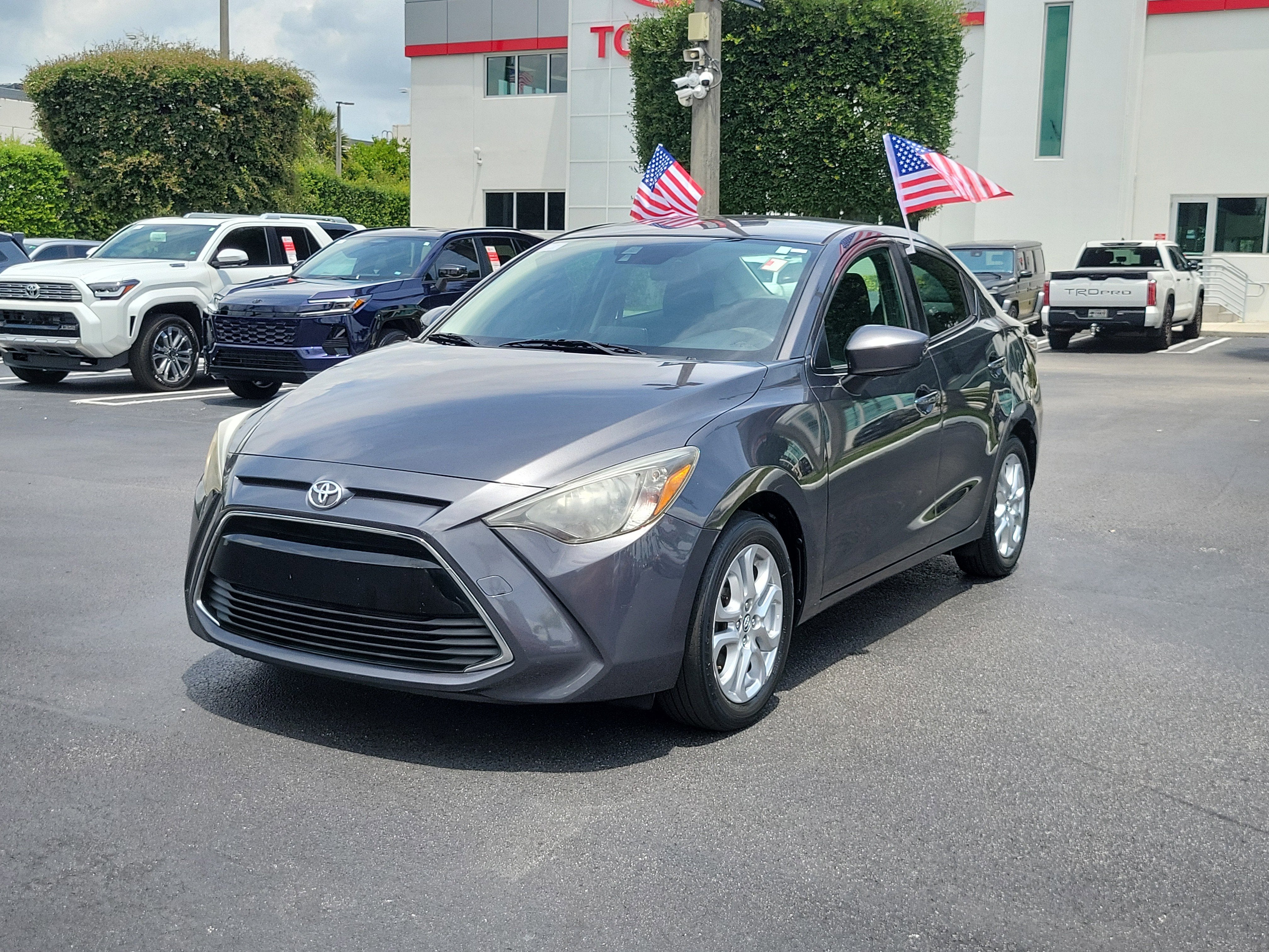 2017 Toyota Yaris iA Manual (Natl)
