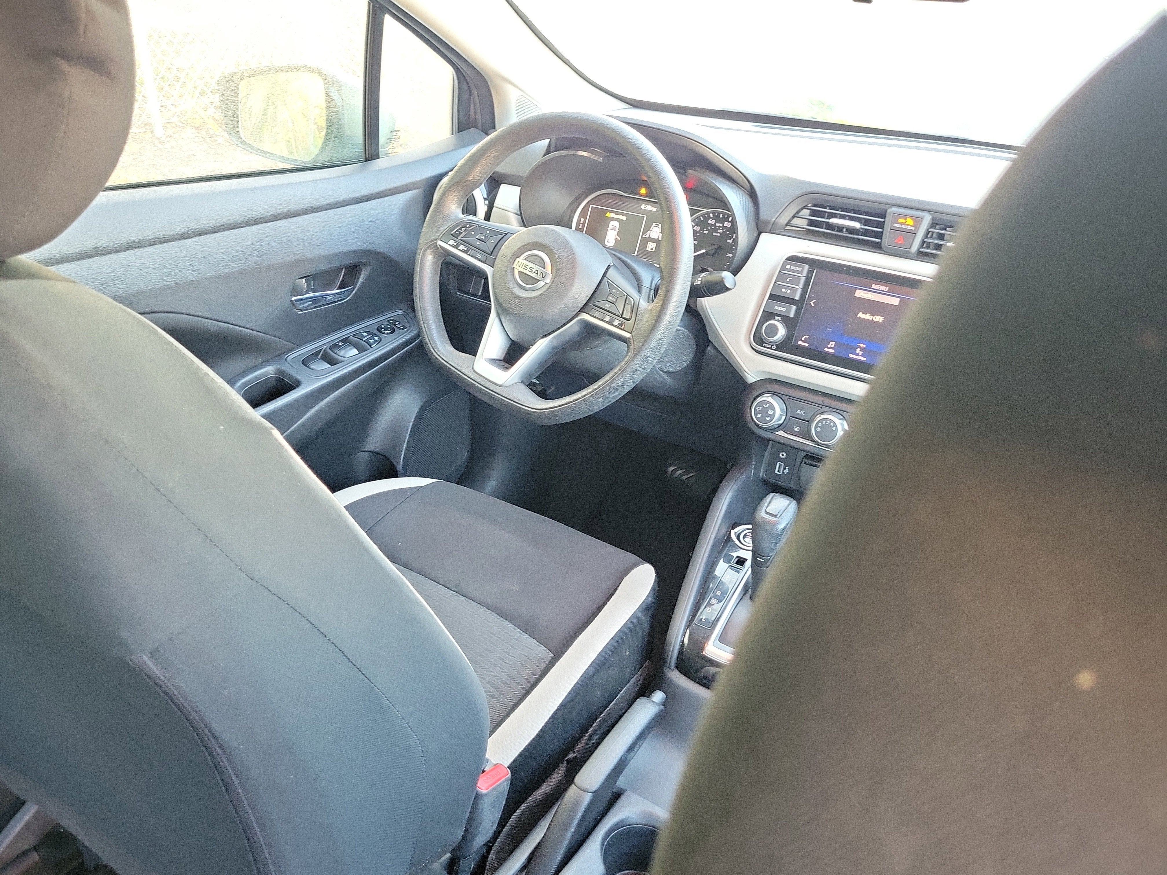 2022 Nissan Versa SV