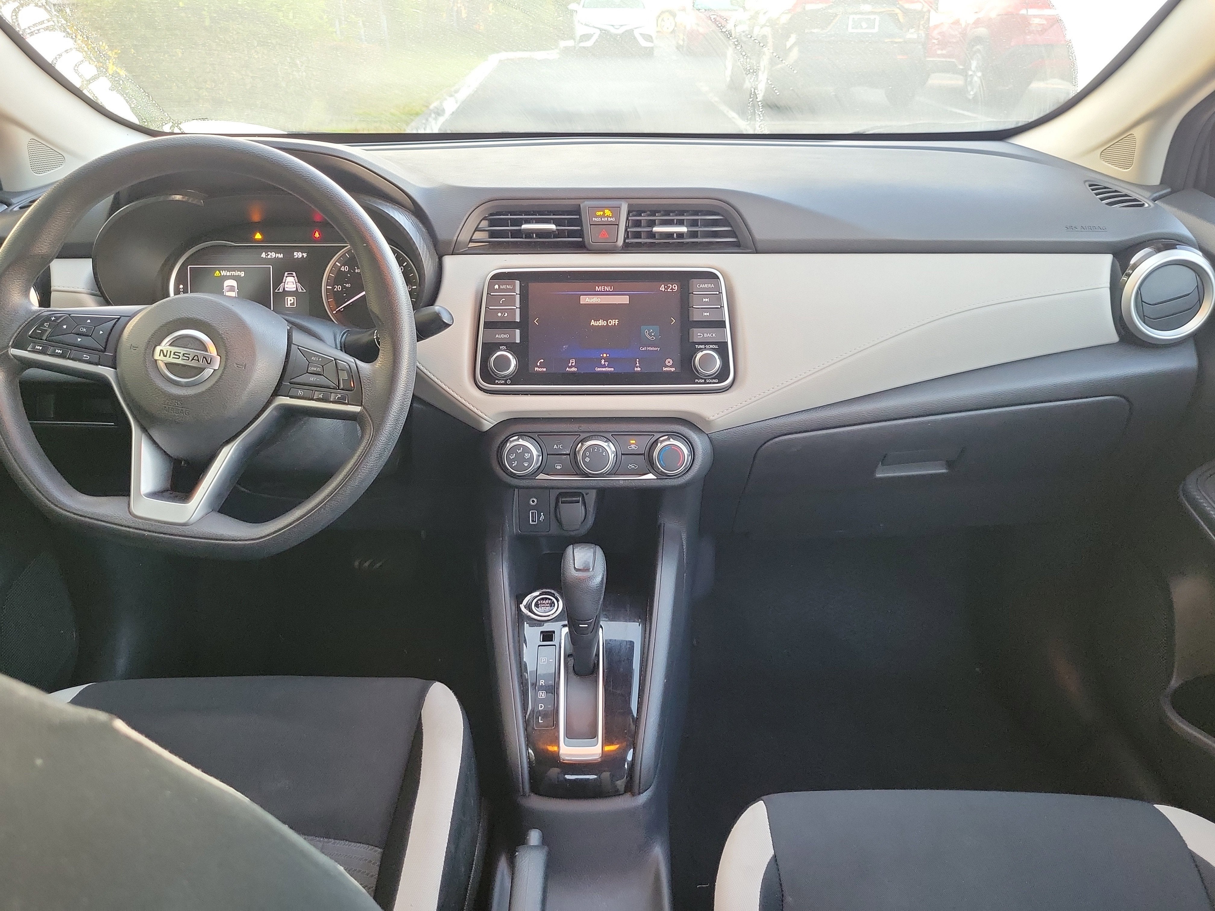 2022 Nissan Versa SV