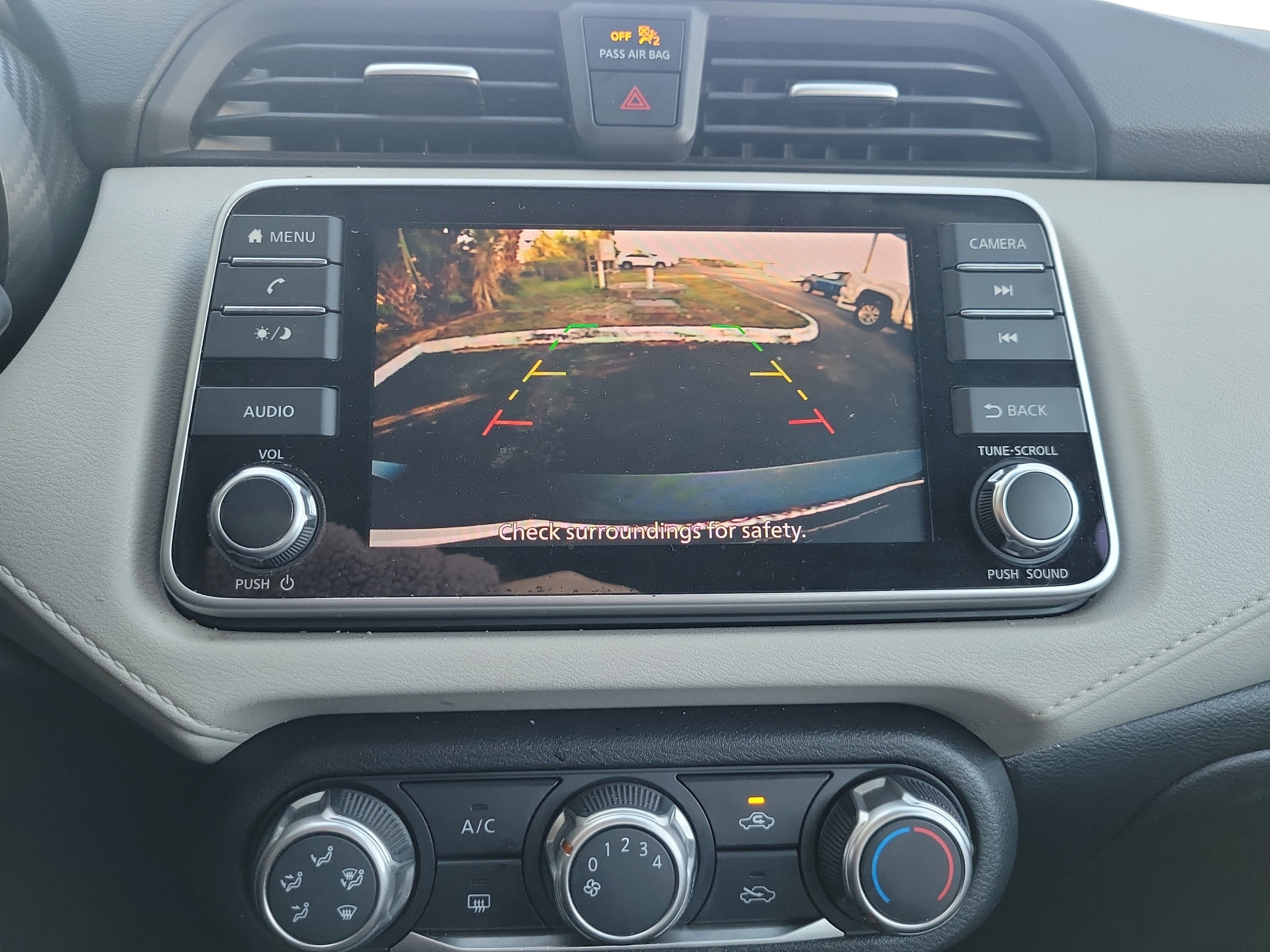 2022 Nissan Versa SV