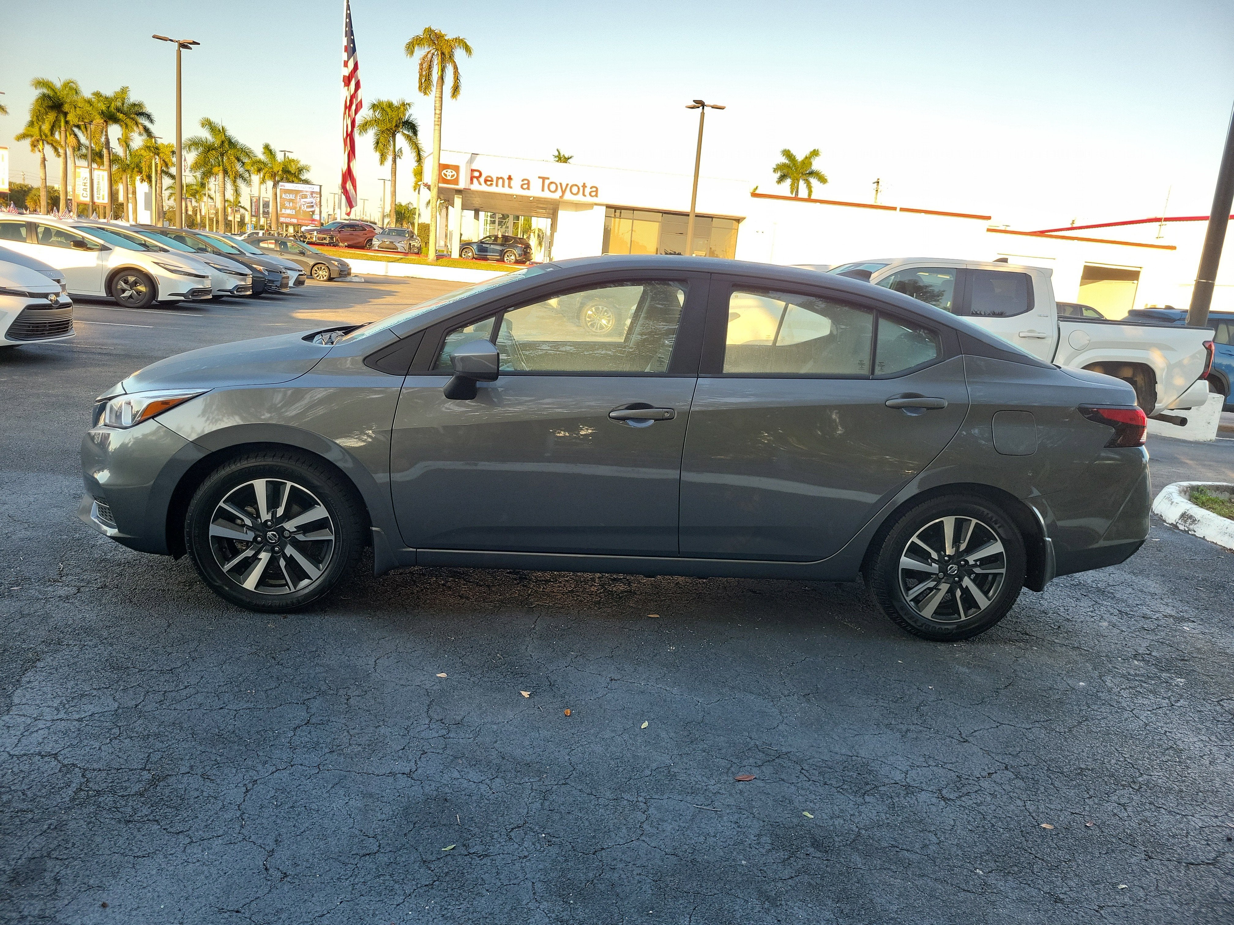 2022 Nissan Versa SV