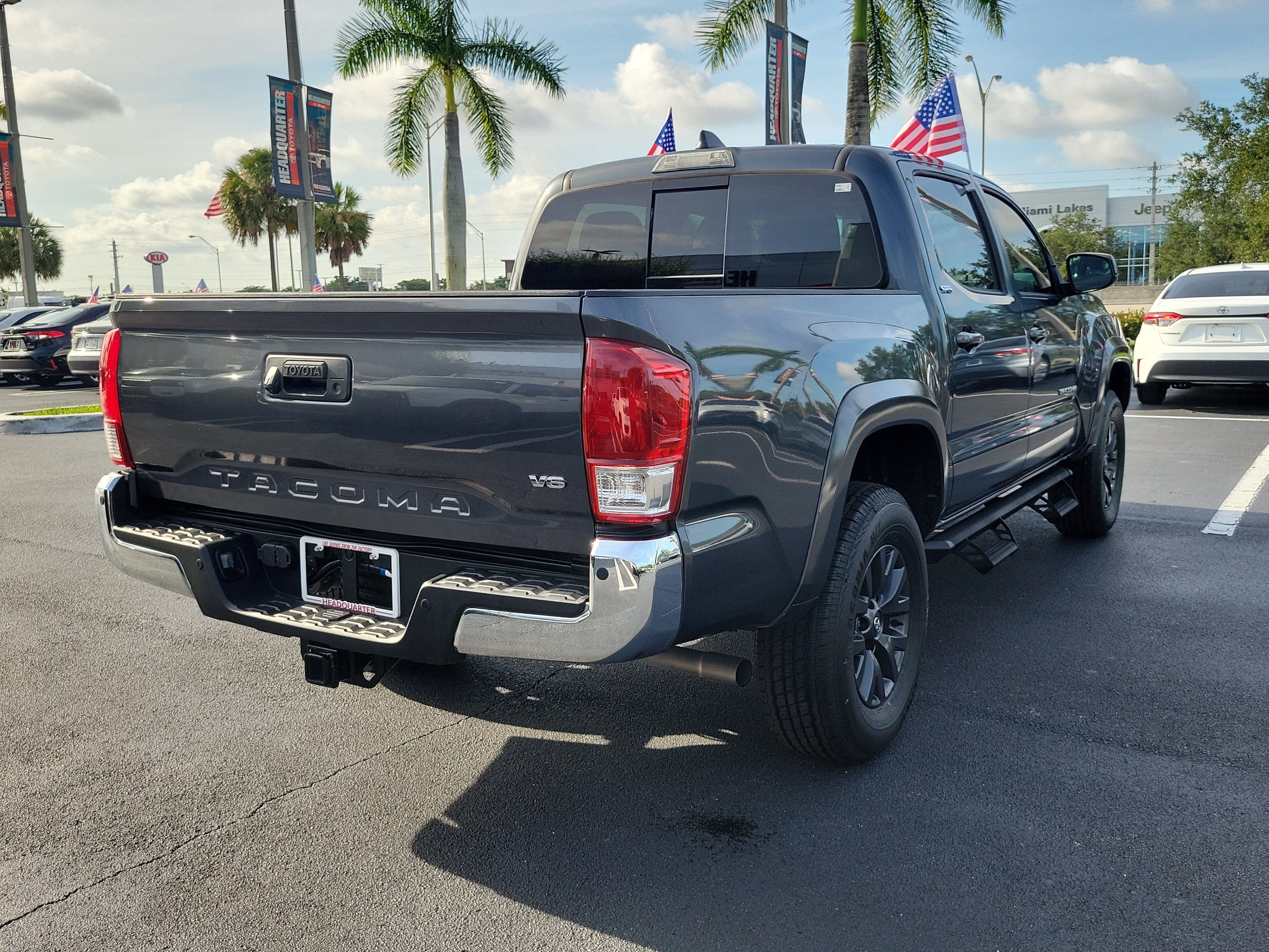 2022 Toyota Tacoma 2WD SR5