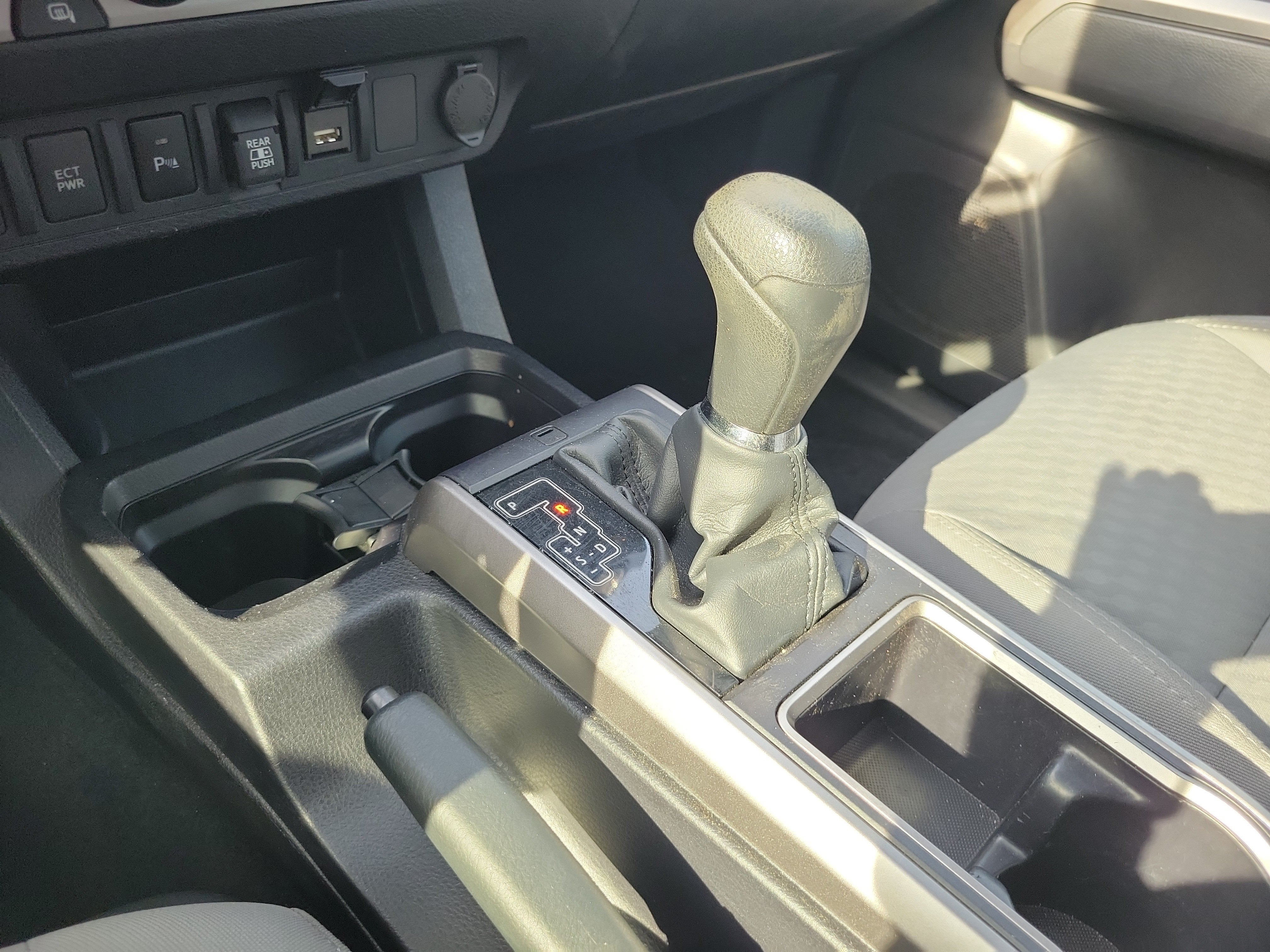 2022 Toyota Tacoma 2WD SR5