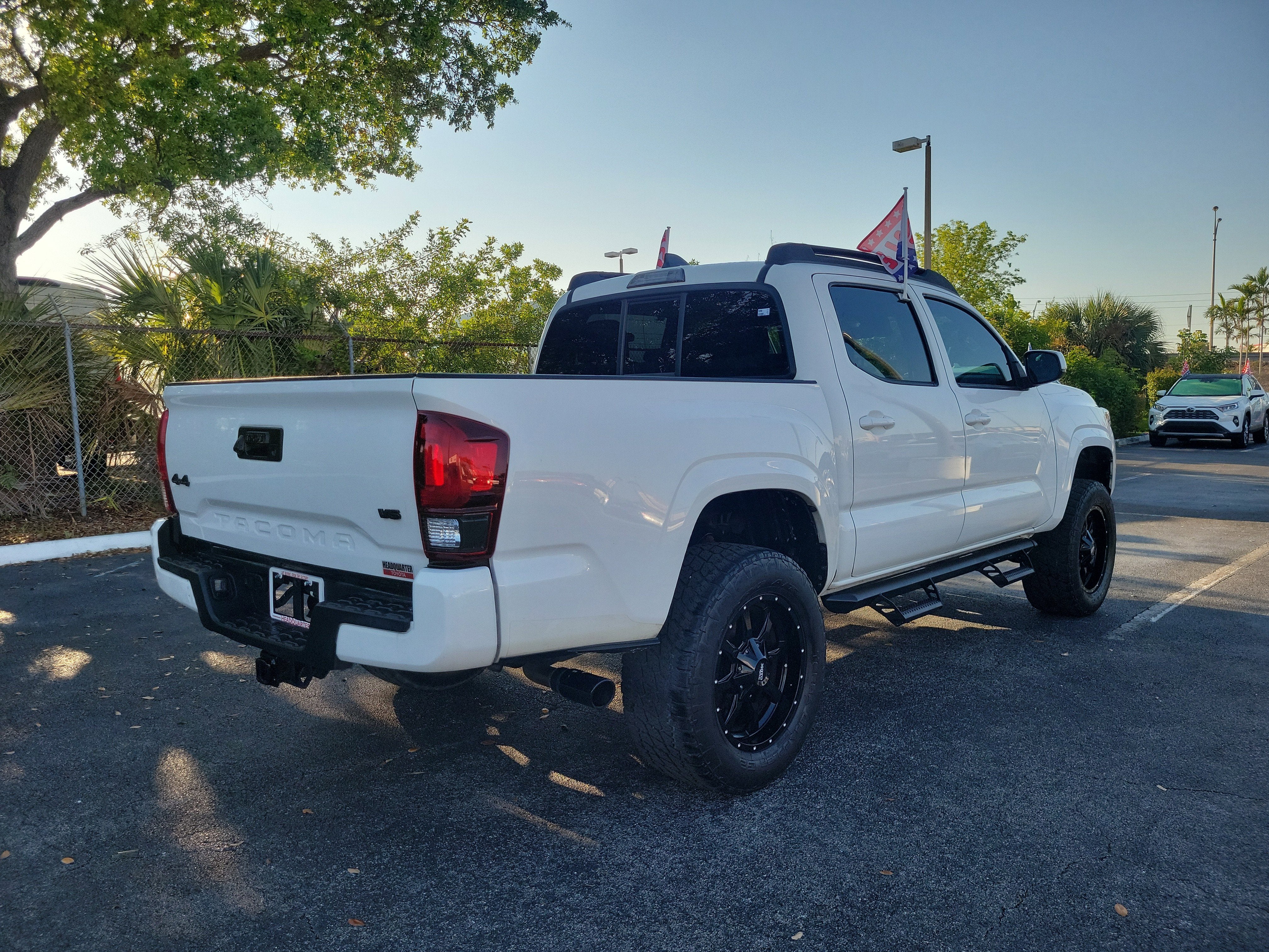 2022 Toyota Tacoma 4WD SR
