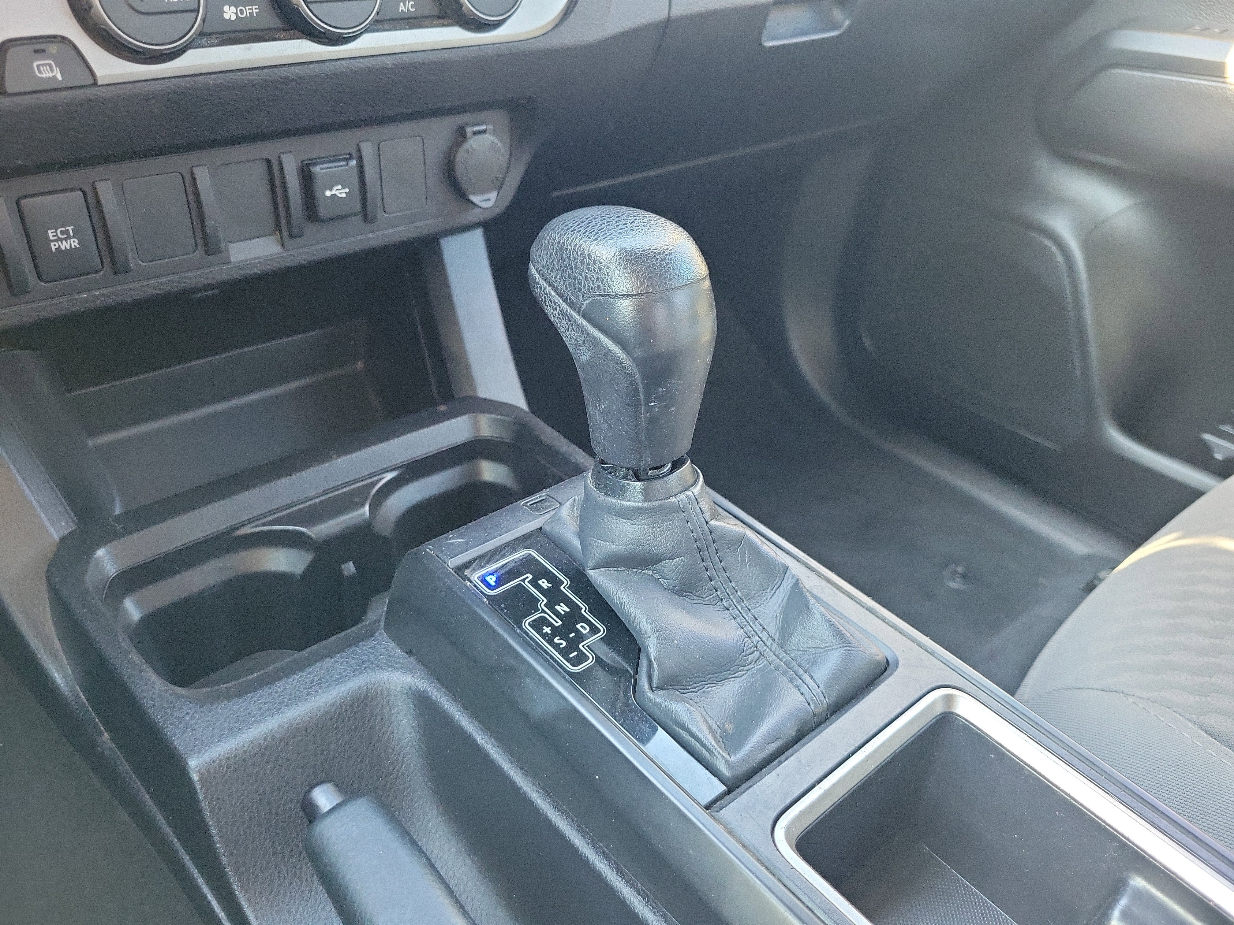 2022 Toyota Tacoma 4WD SR