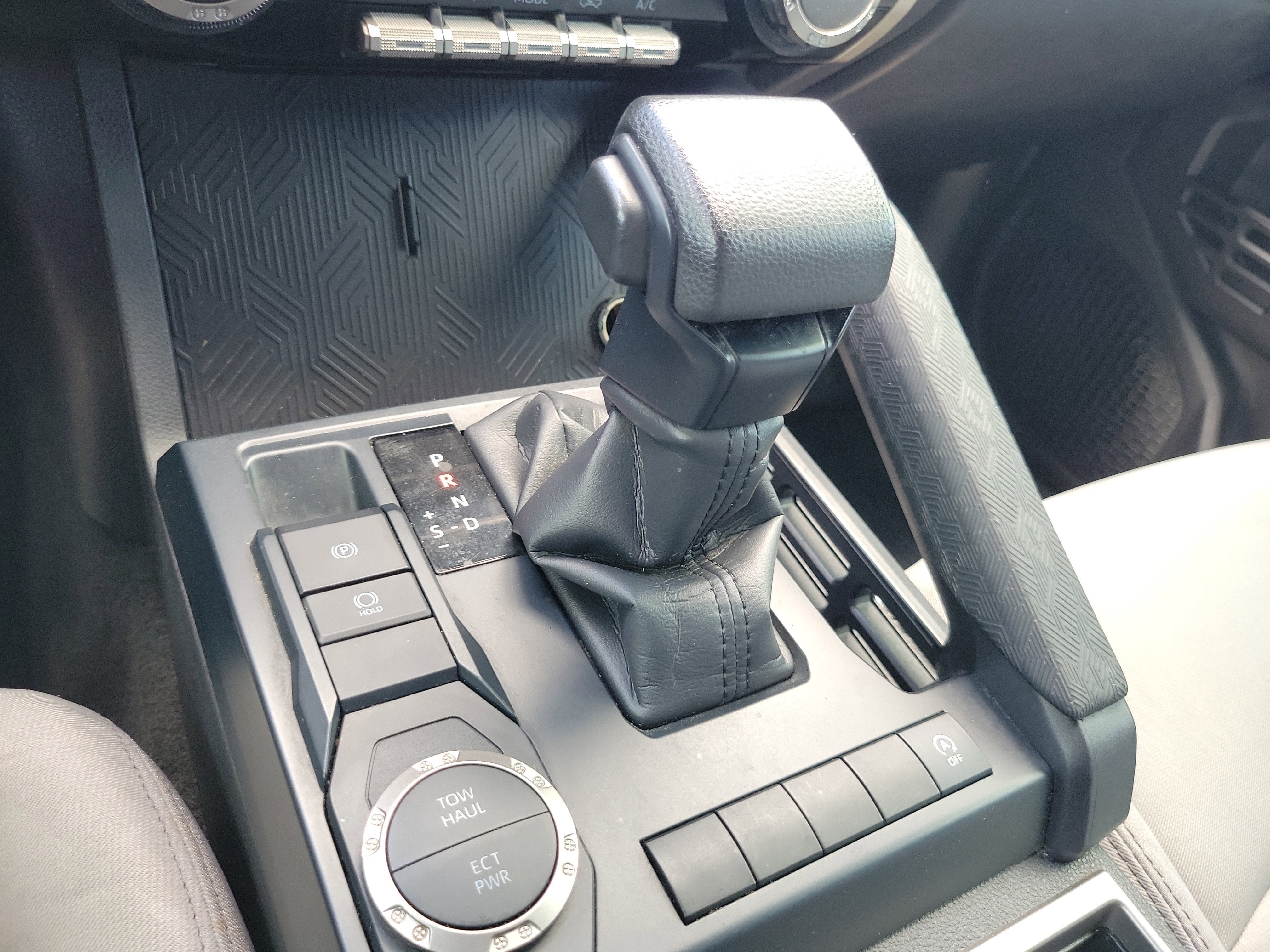 2025 Toyota Tacoma 2WD SR5