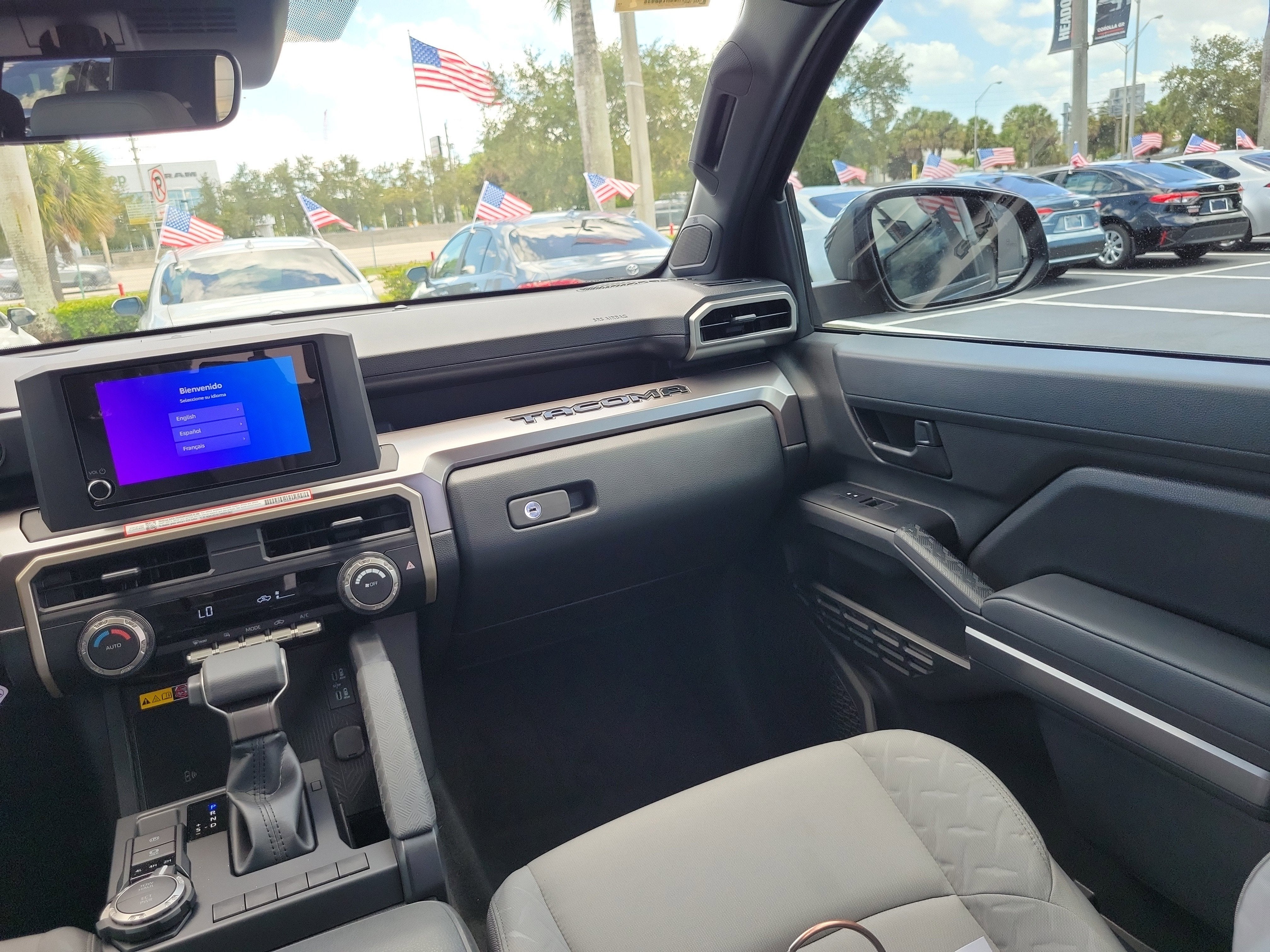 2025 Toyota Tacoma 4WD SR5