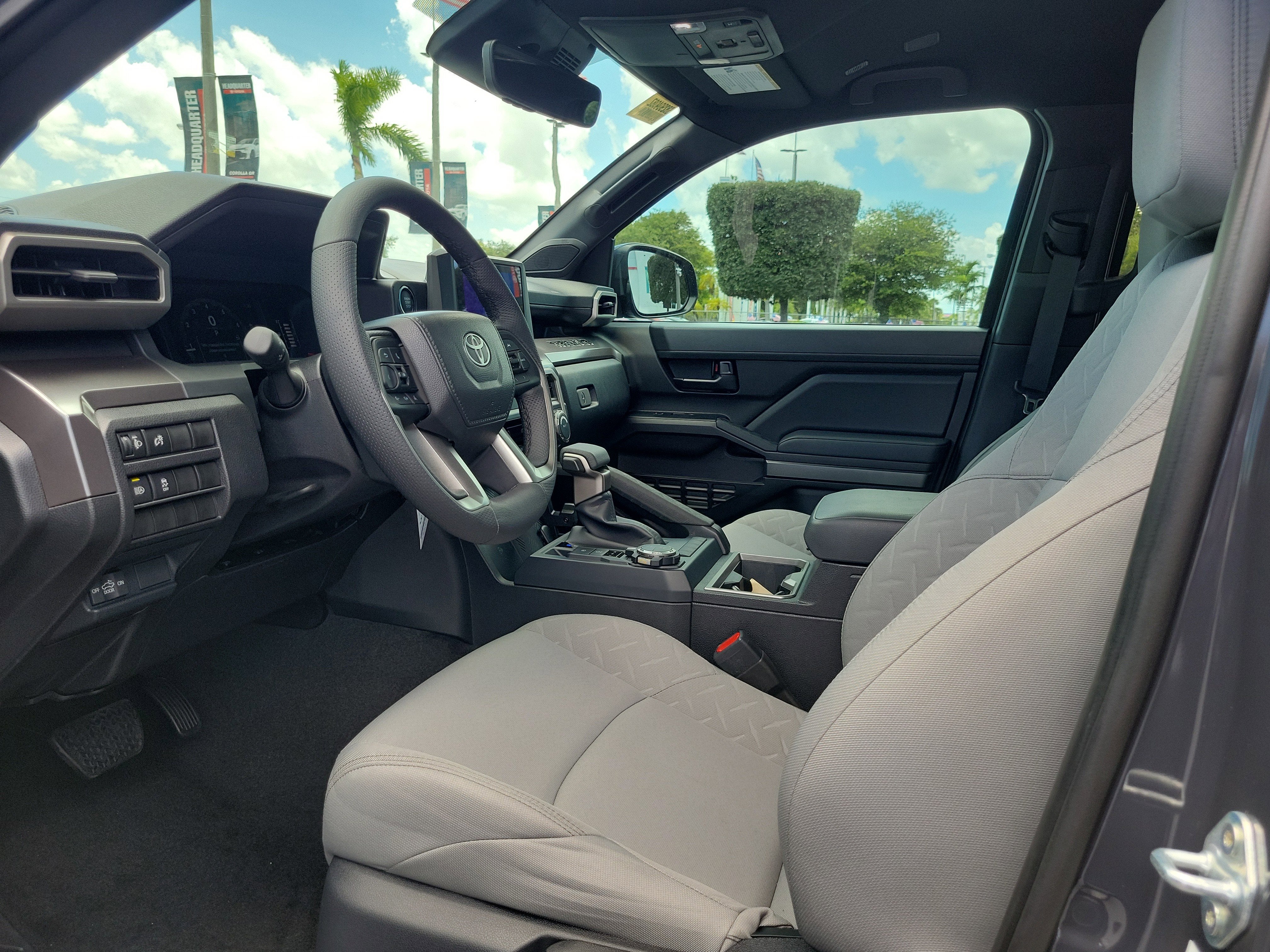2025 Toyota Tacoma 4WD SR5