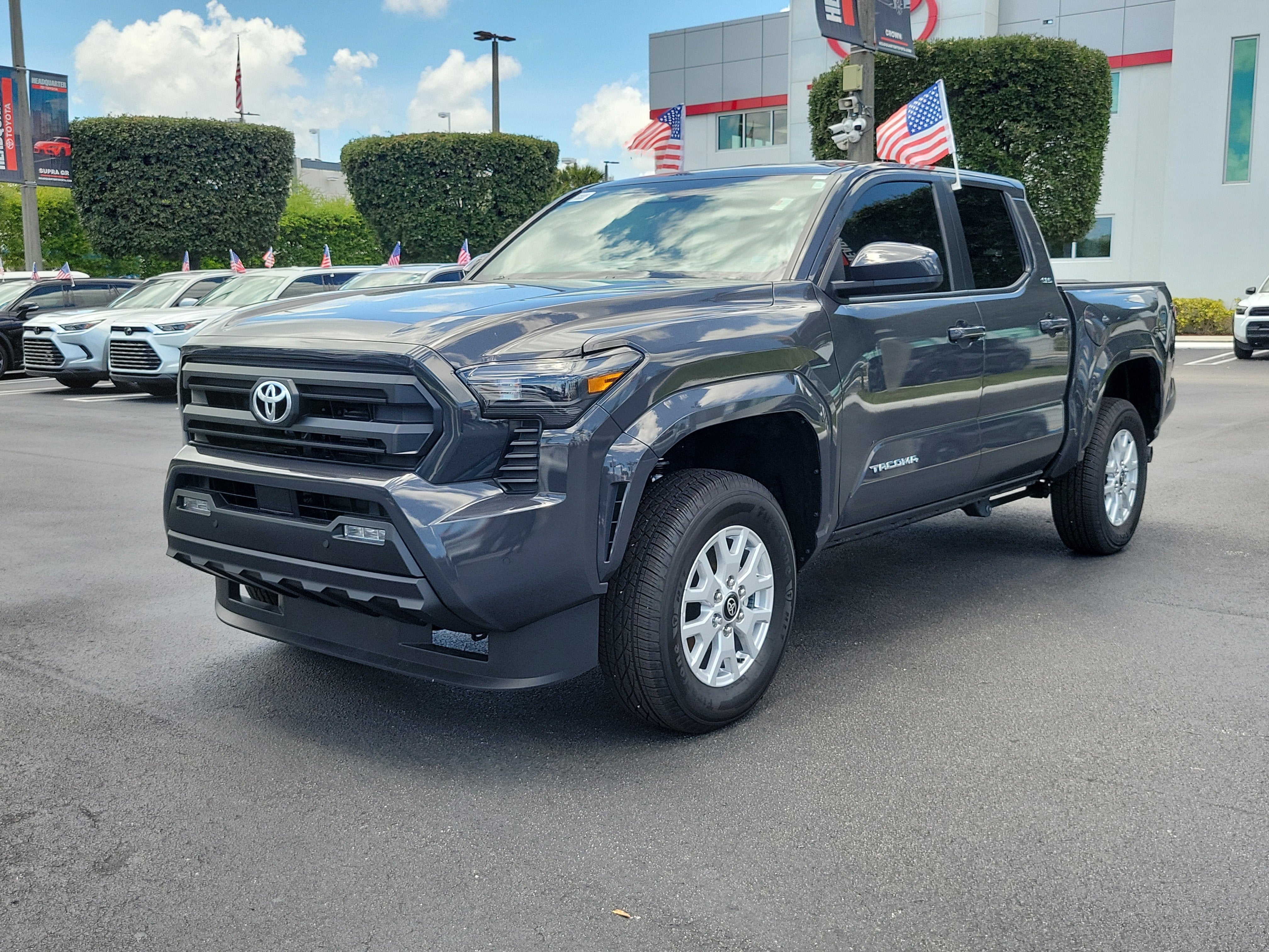 2025 Toyota Tacoma 4WD SR5