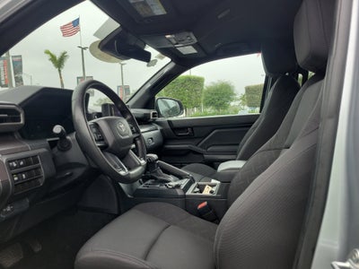 2025 Toyota Tacoma 4WD SR5