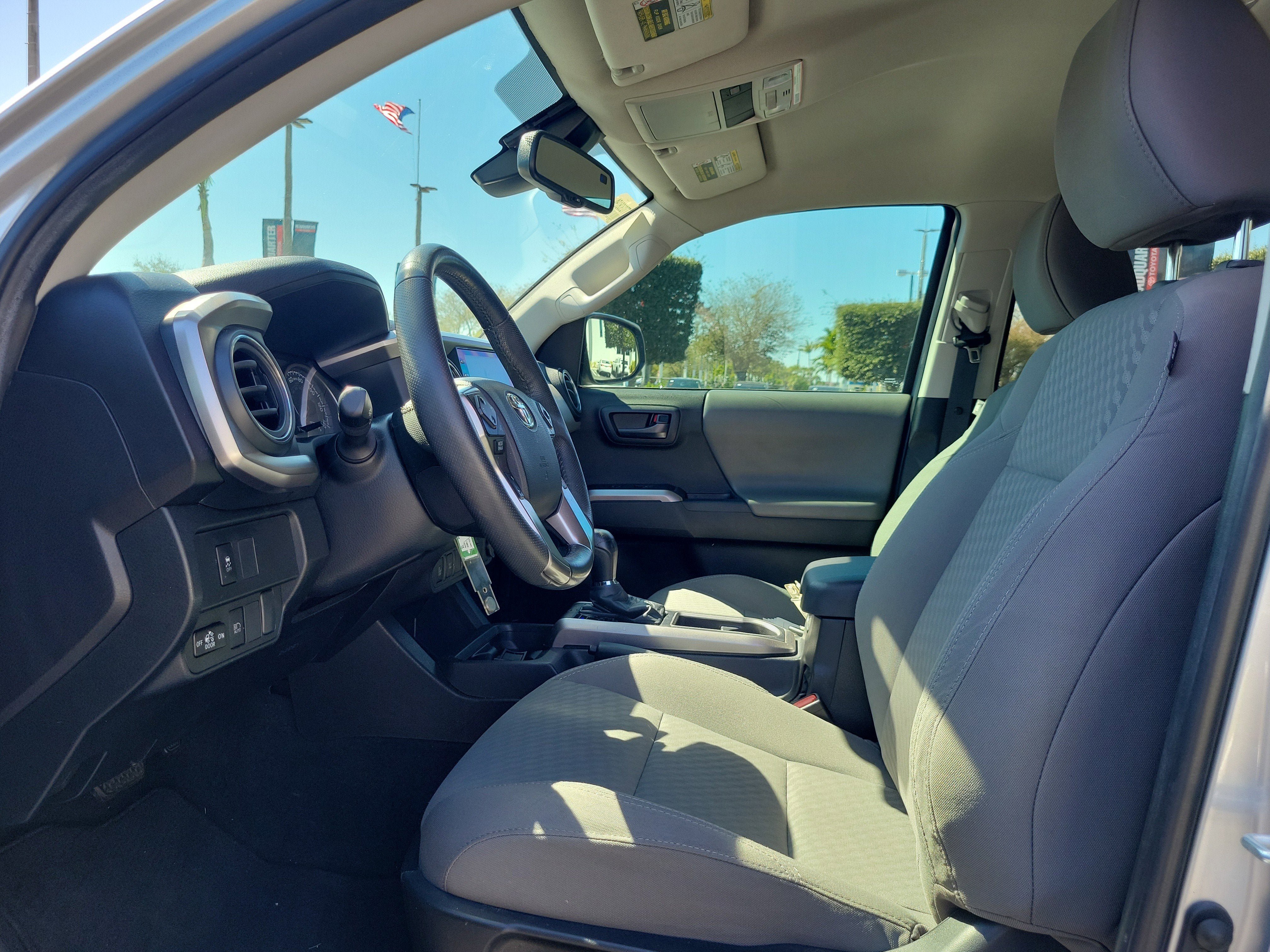 2022 Toyota Tacoma 2WD SR5