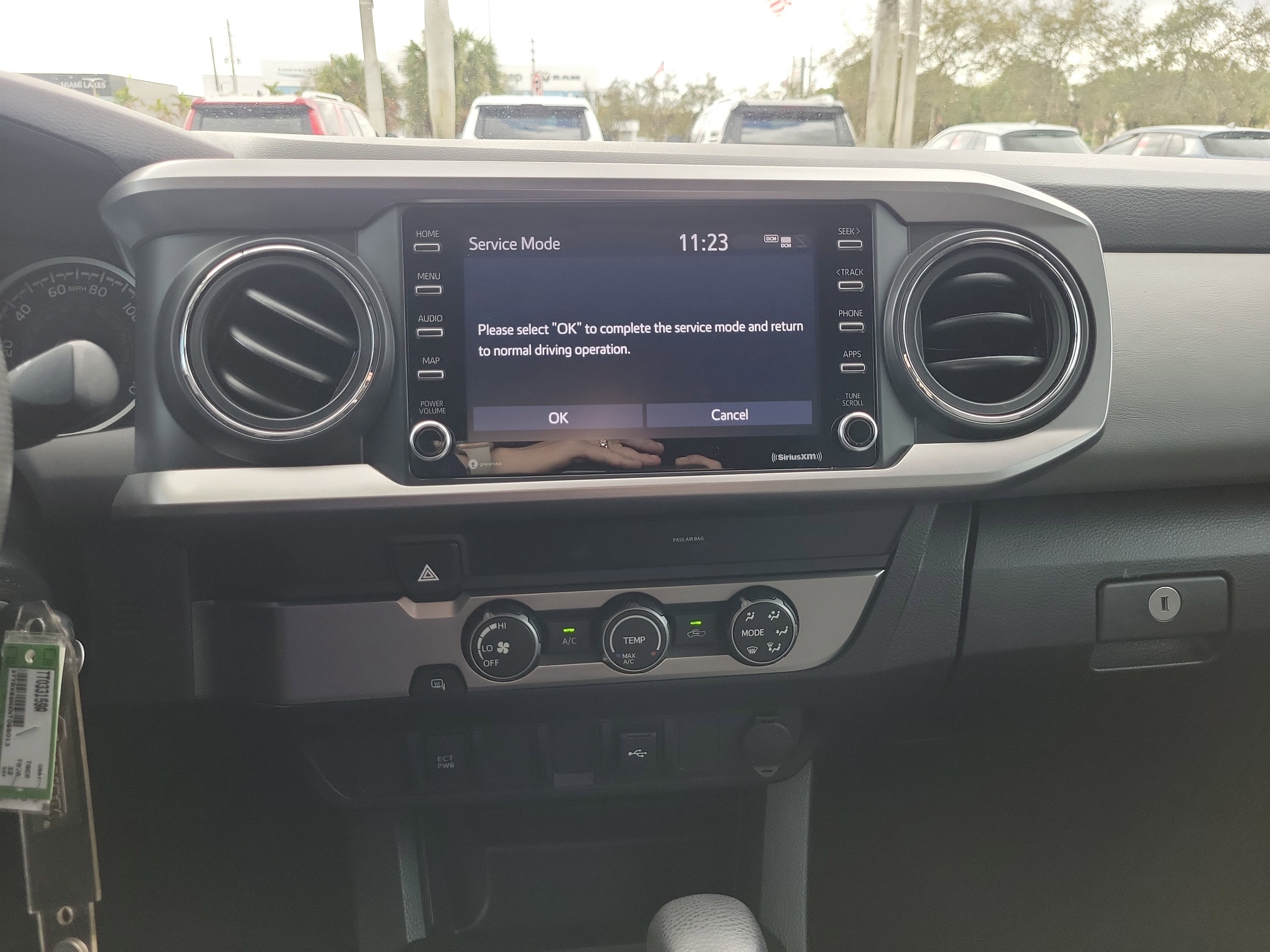 2022 Toyota Tacoma 2WD SR5