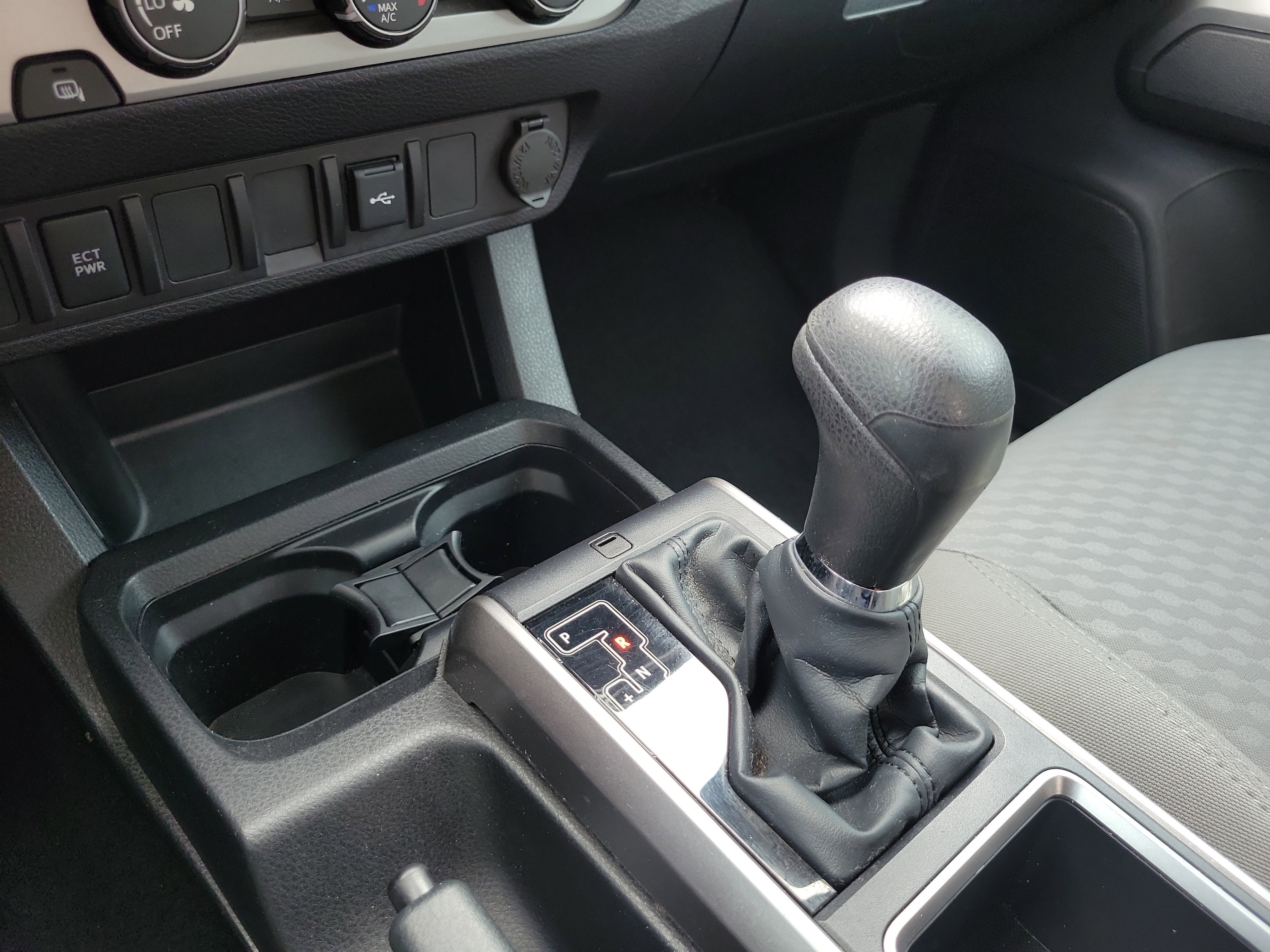 2022 Toyota Tacoma 2WD SR5