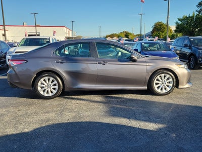 2018 Toyota Camry SE