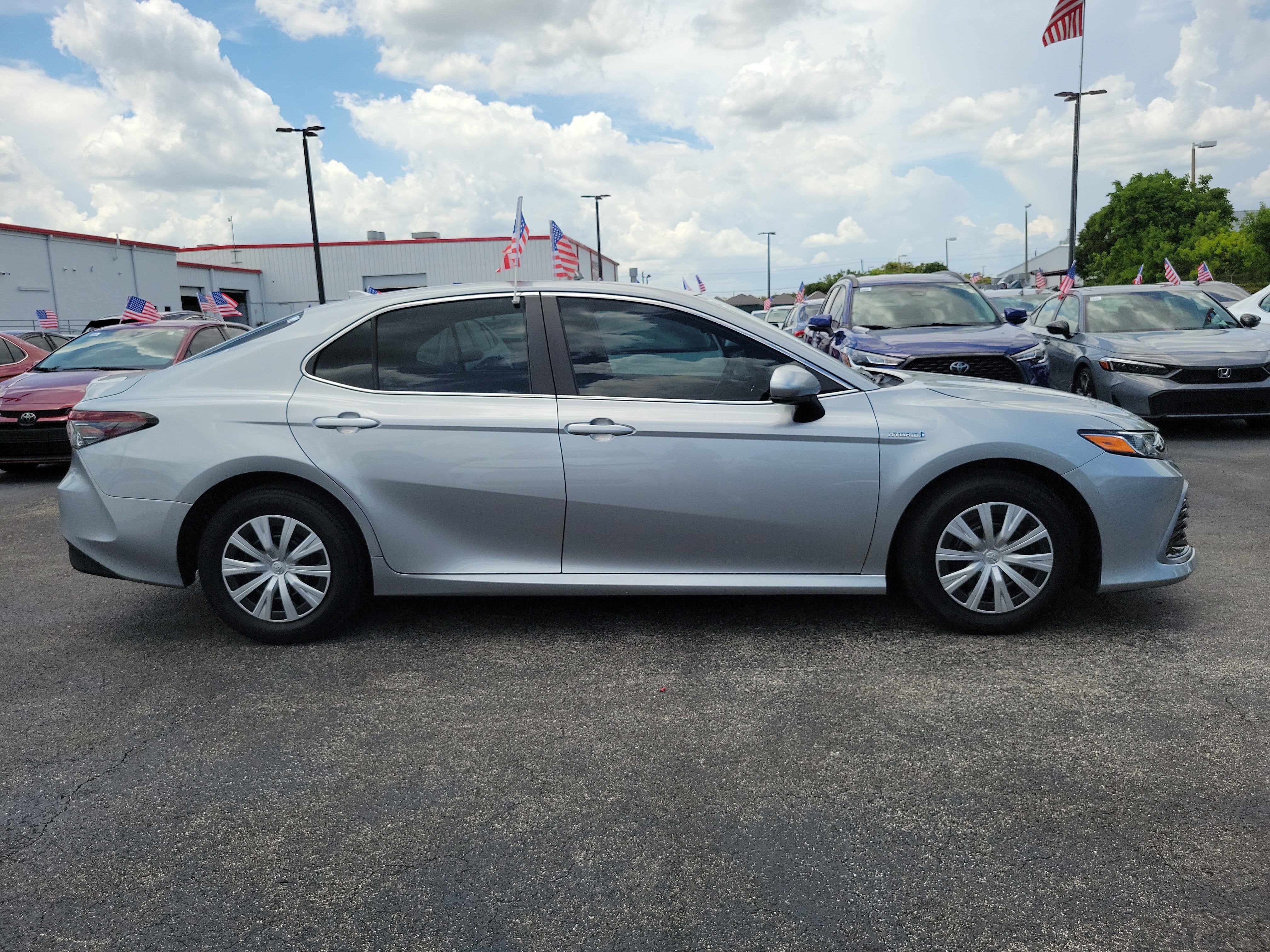 2021 Toyota Camry Hybrid LE