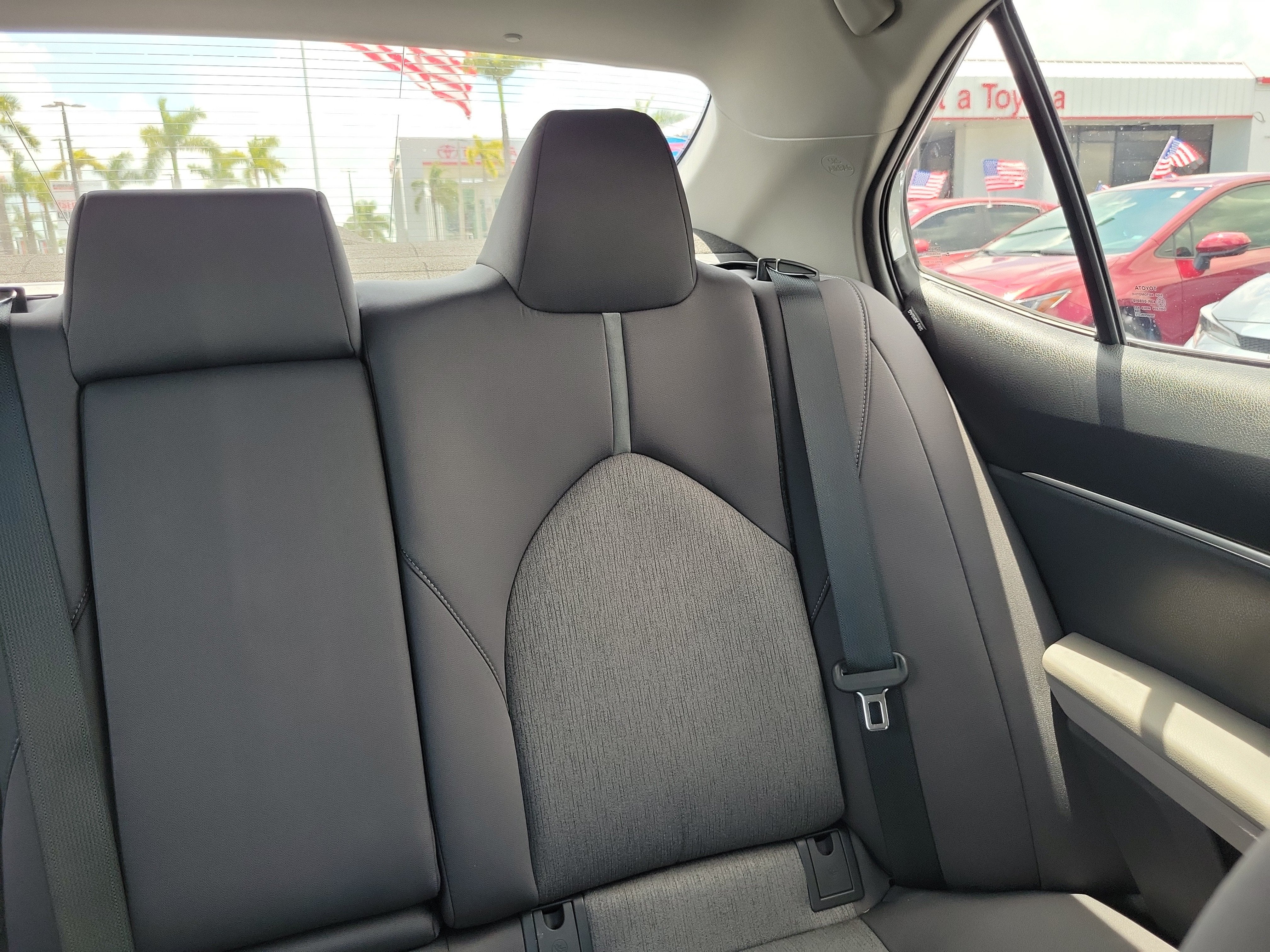 2021 Toyota Camry Hybrid LE