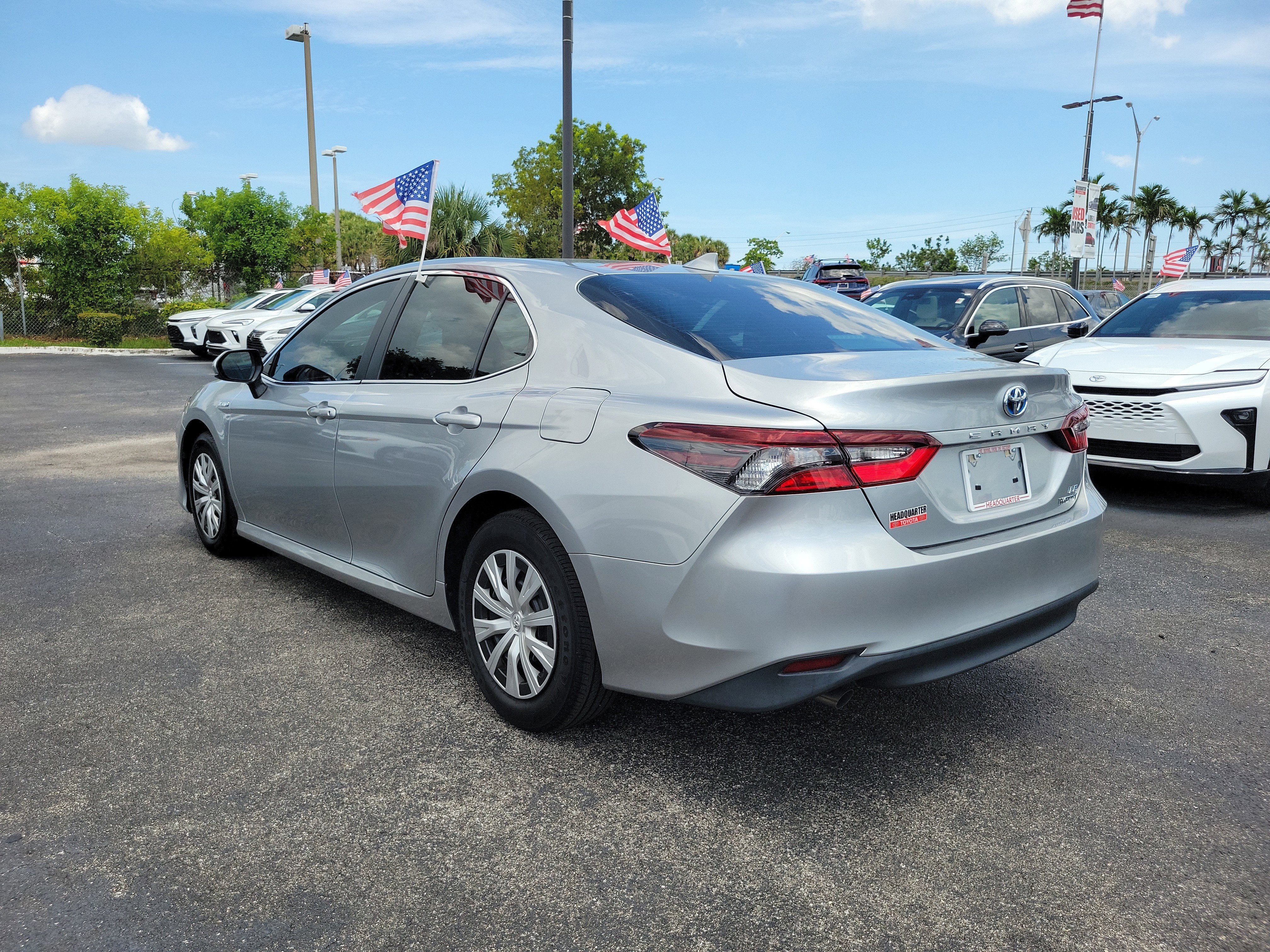 2021 Toyota Camry Hybrid LE