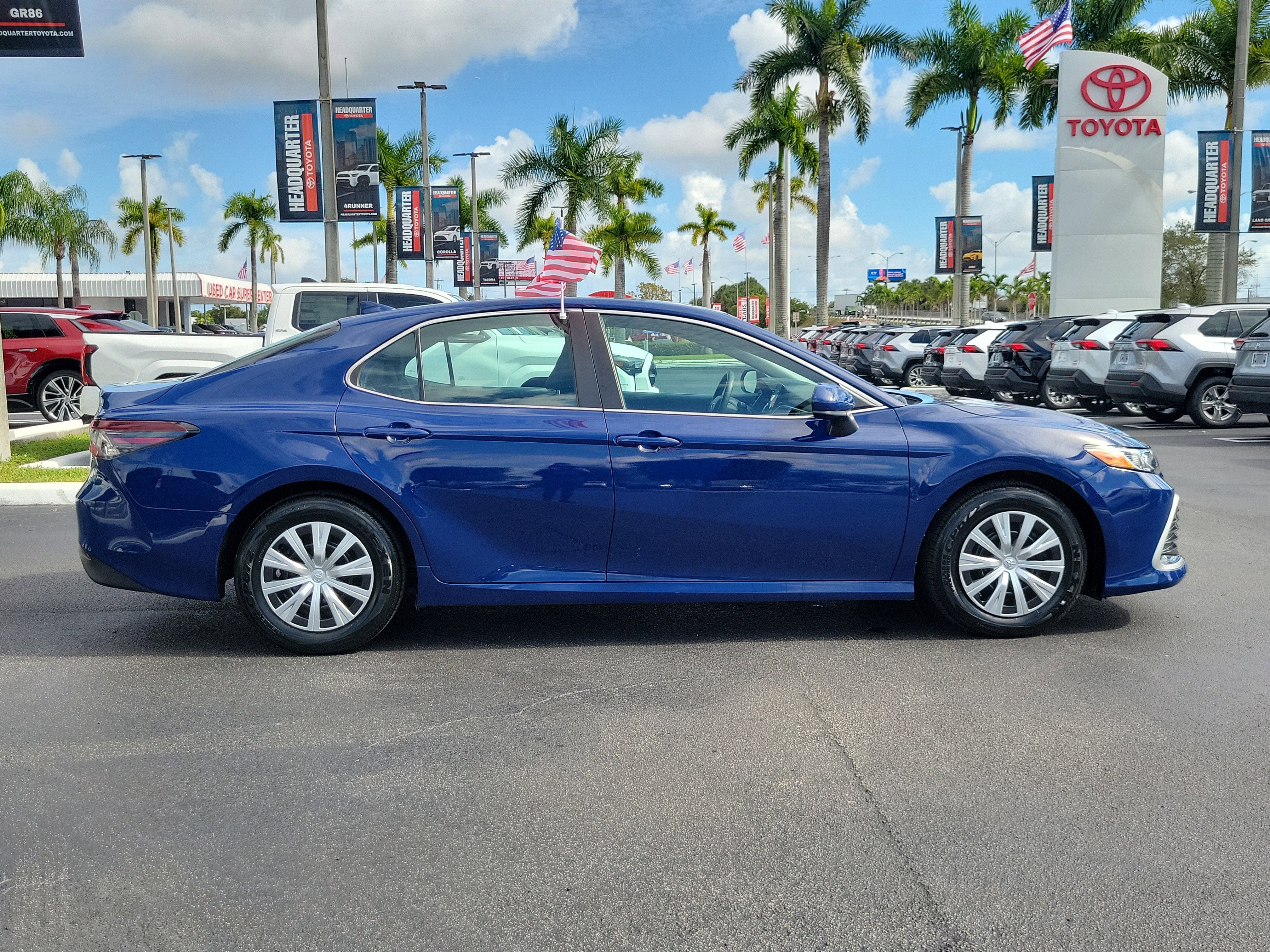 2023 Toyota Camry Hybrid LE