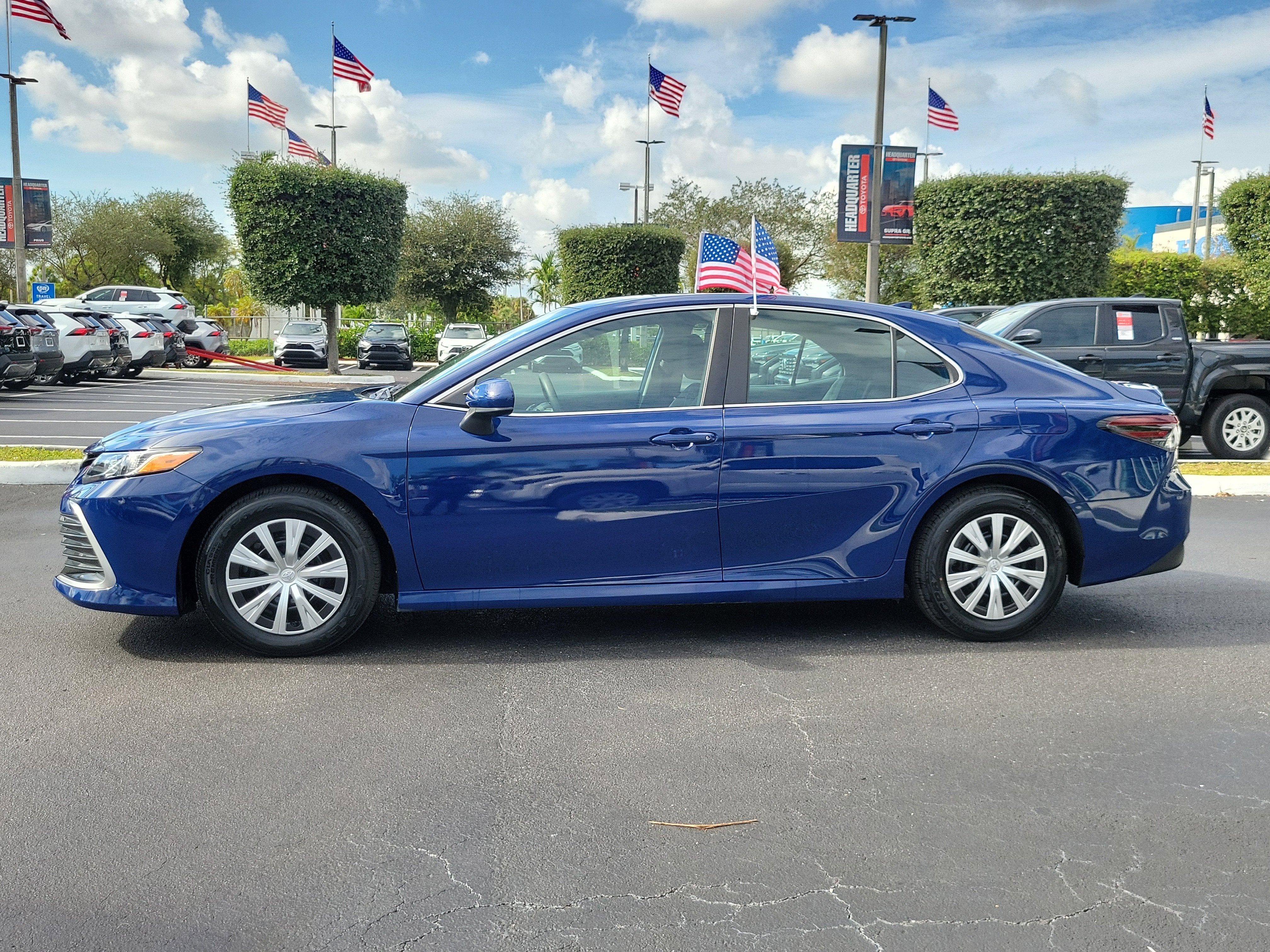 2023 Toyota Camry Hybrid LE